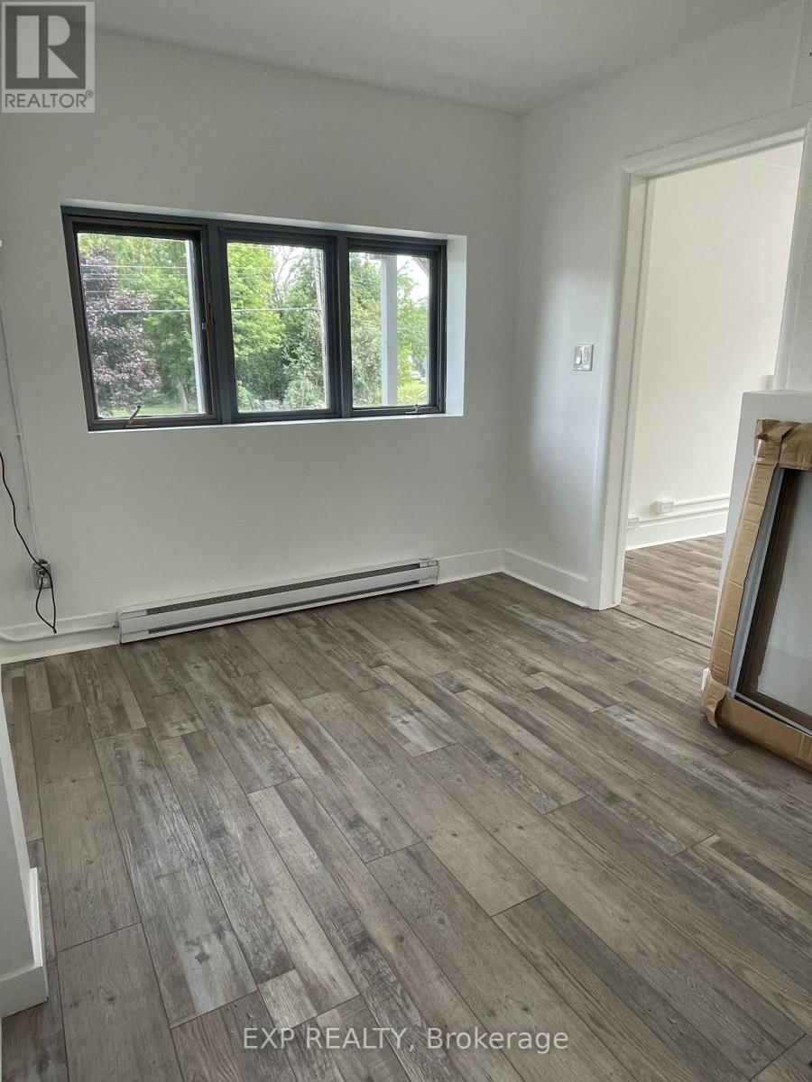 D - 110 RIVER ROAD Image 8