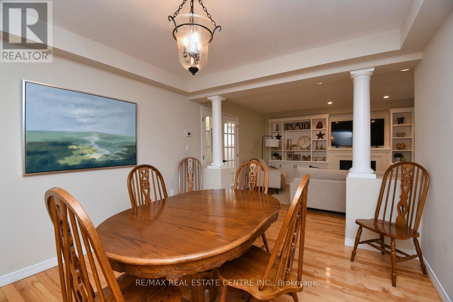 35 ERINGATE DRIVE Image 17