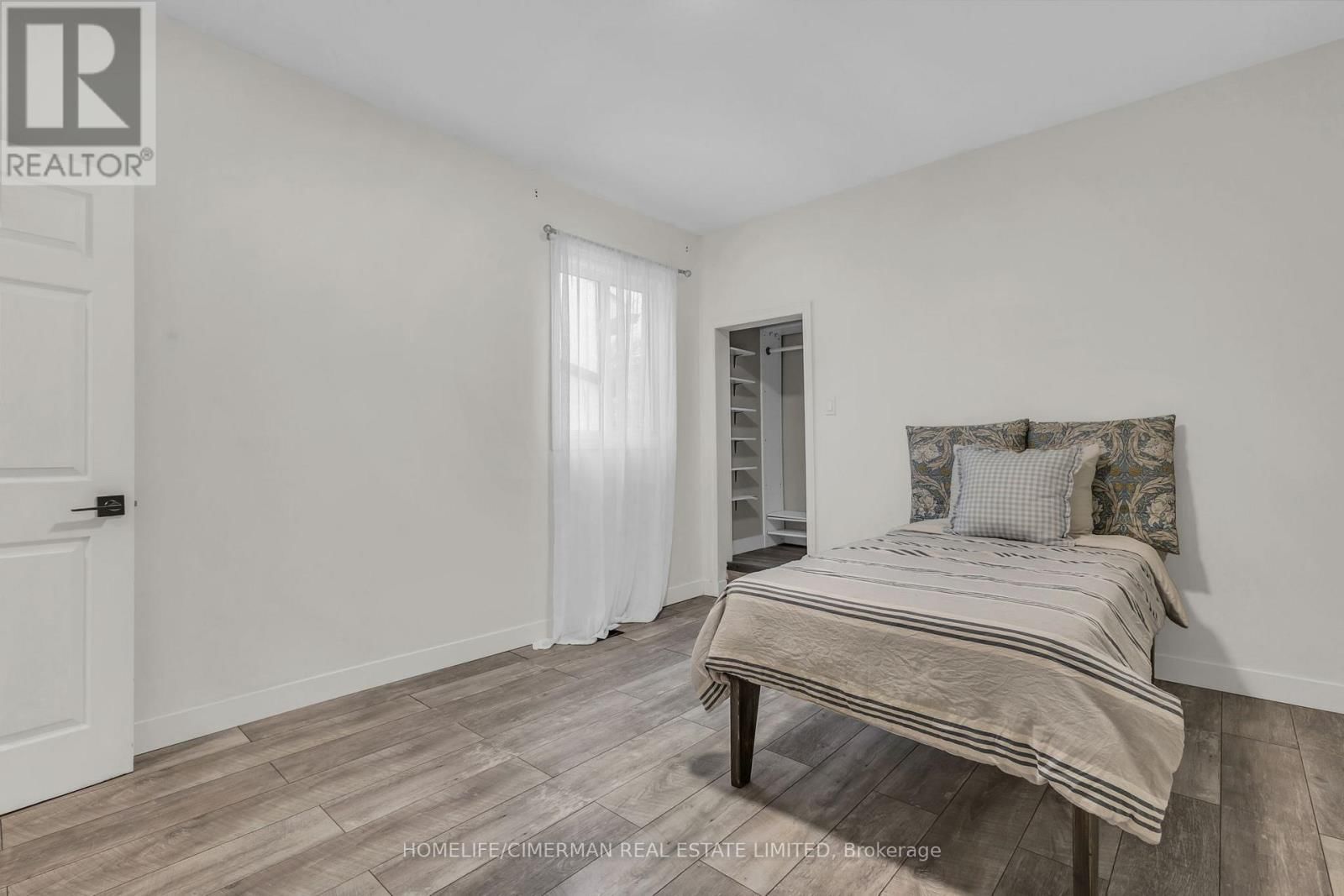 406 GREY STREET Image 18