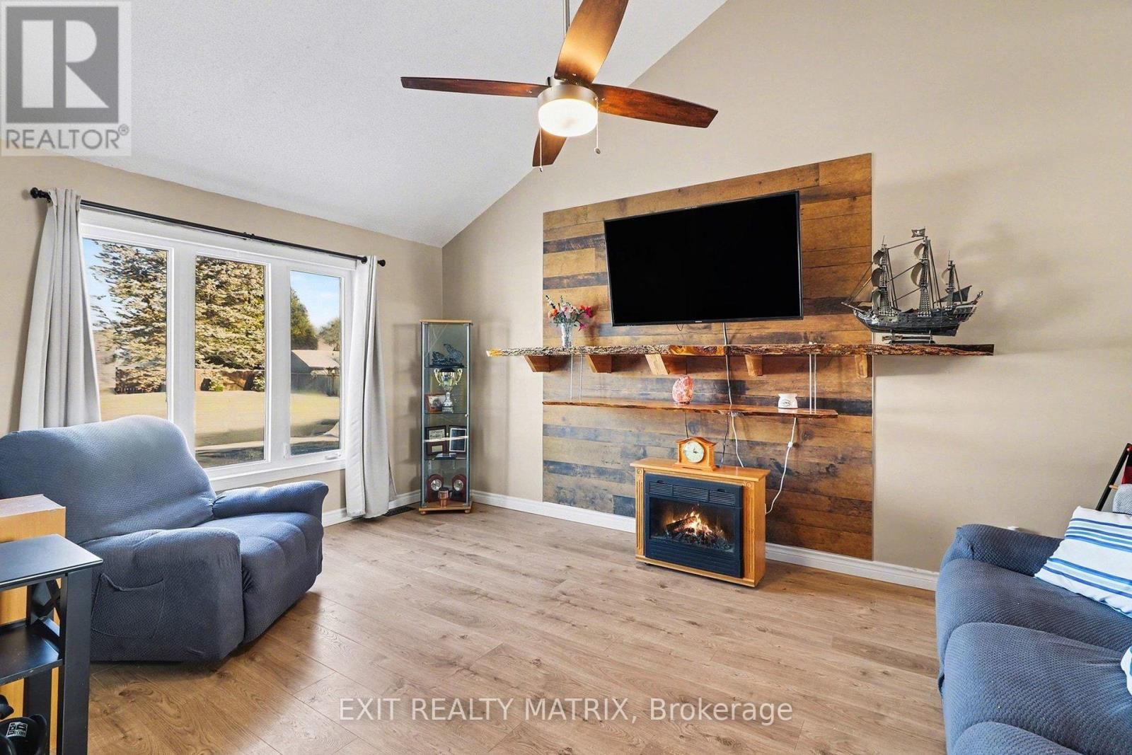 51 MARCEL STREET EAST Image 5