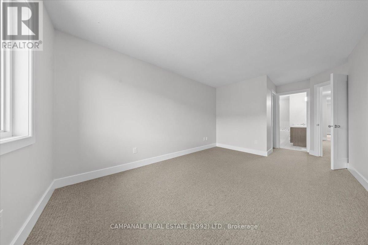 372 VIA VERONA AVENUE Image 23