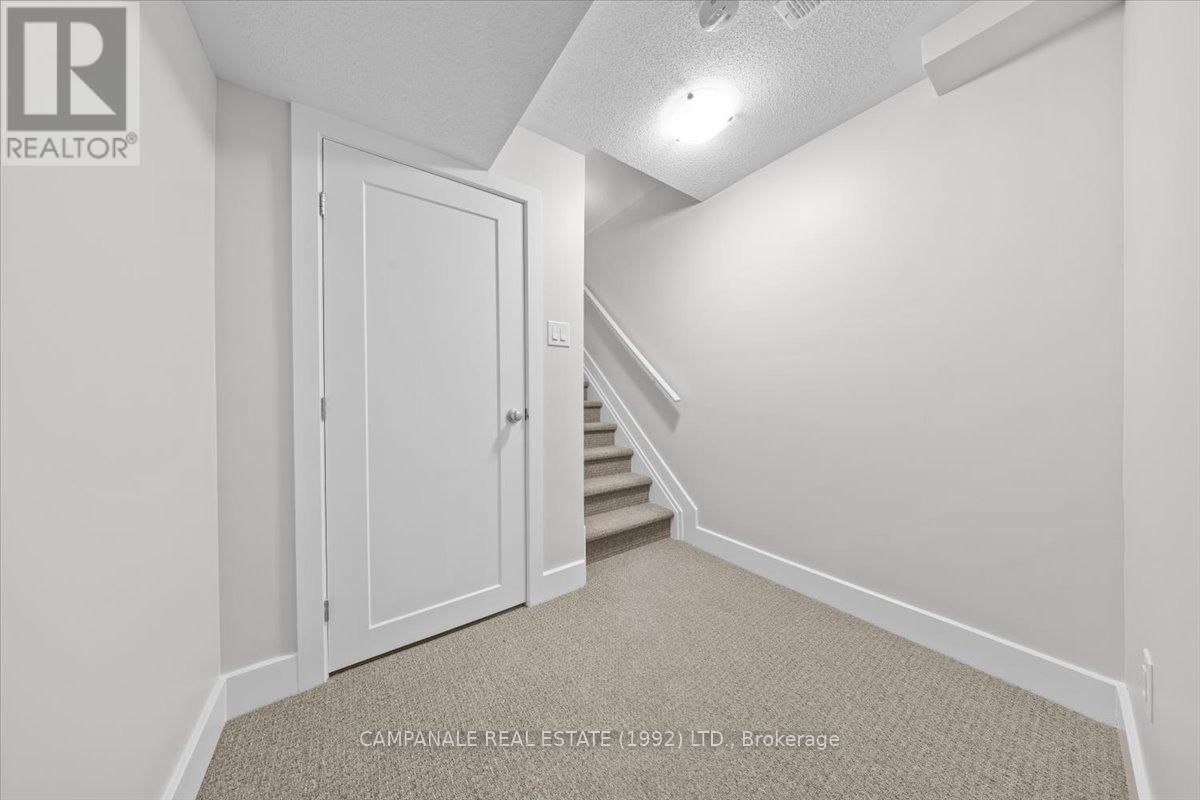 372 VIA VERONA AVENUE Image 26