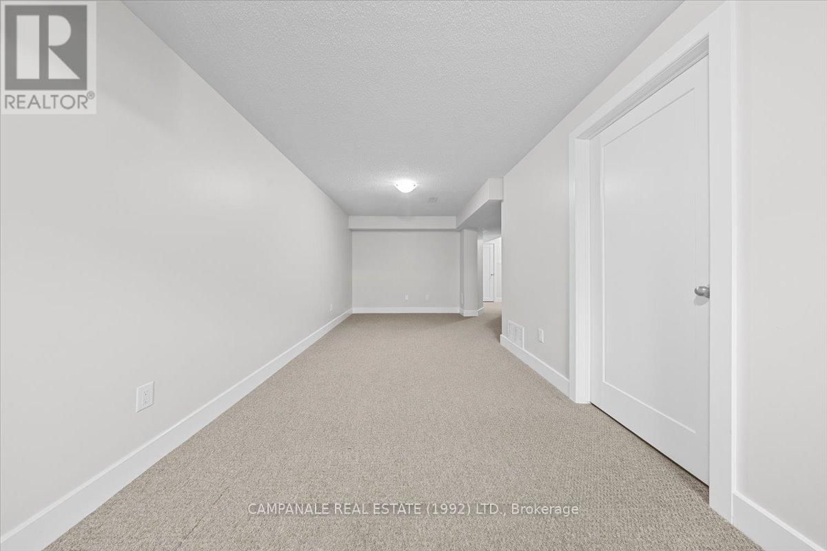 372 VIA VERONA AVENUE Image 28