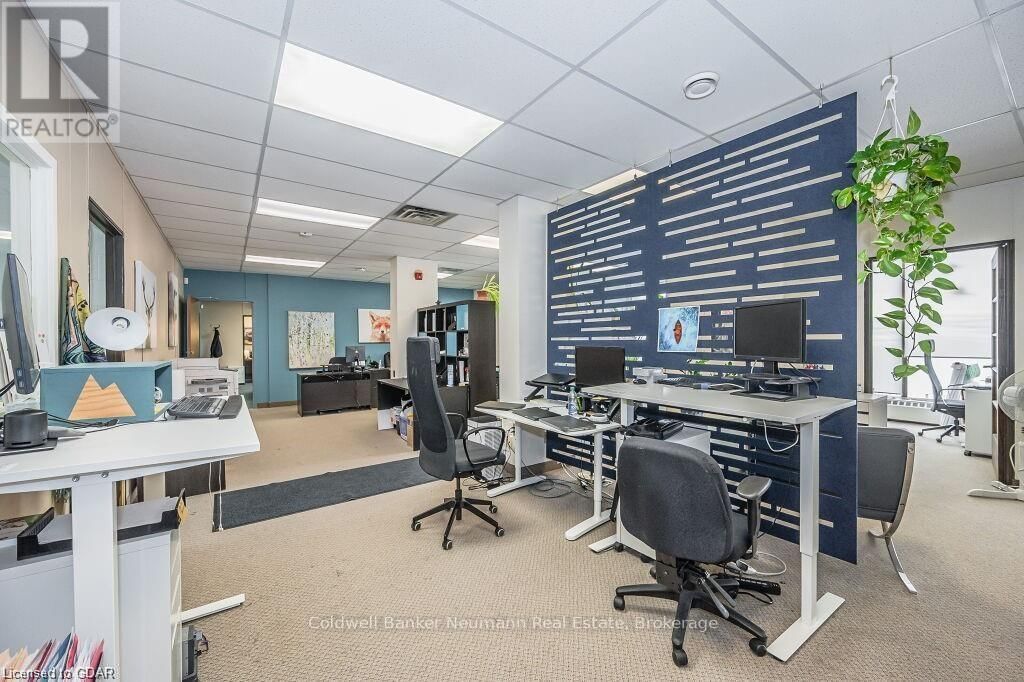 60 BAKER STREET Image 17