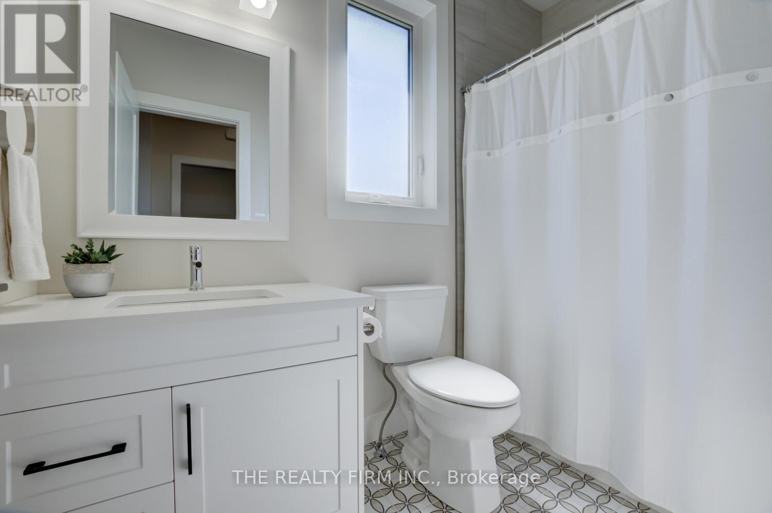 283 ELIZABETH STREET Image 16