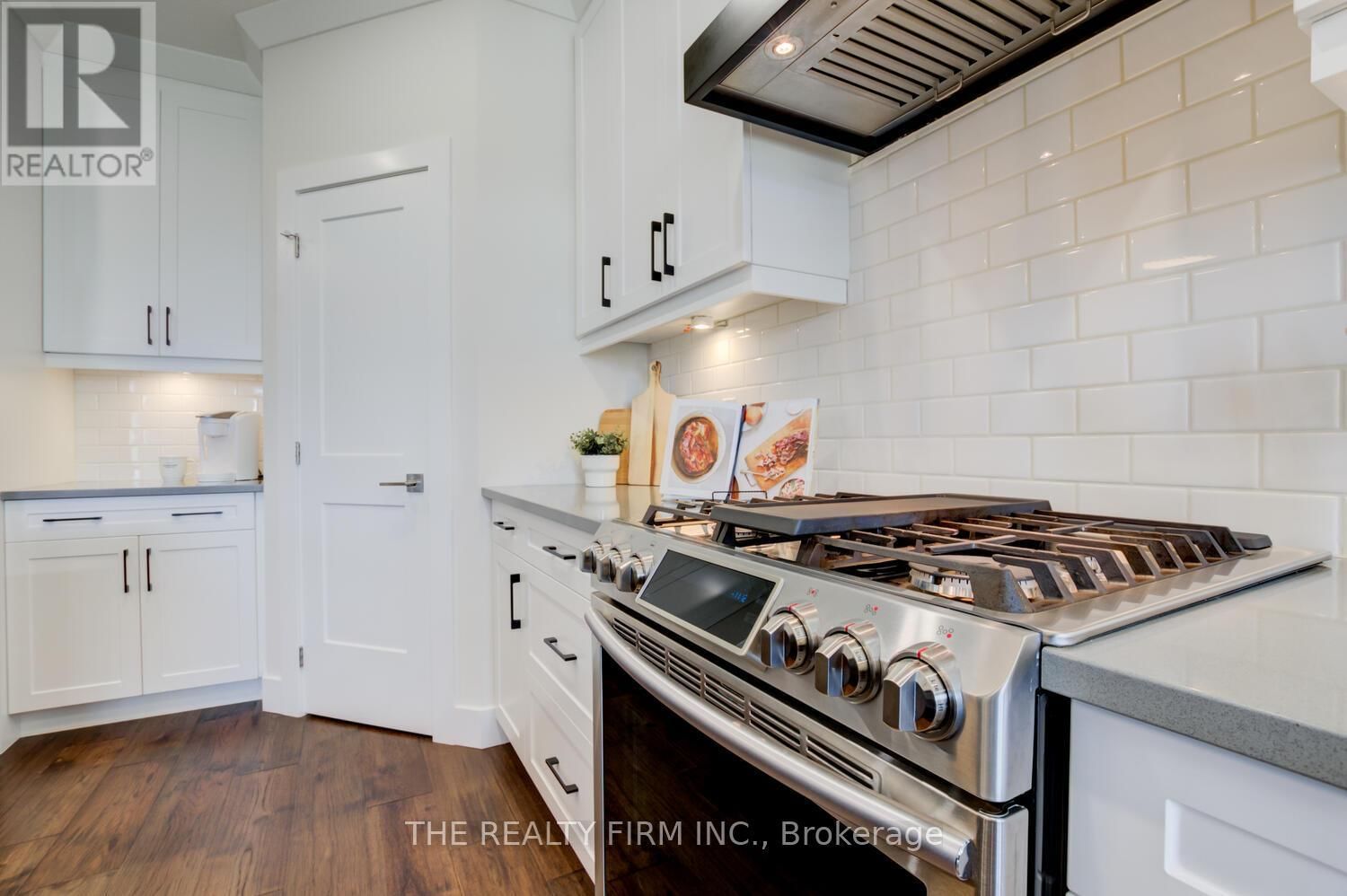 283 ELIZABETH STREET Image 5