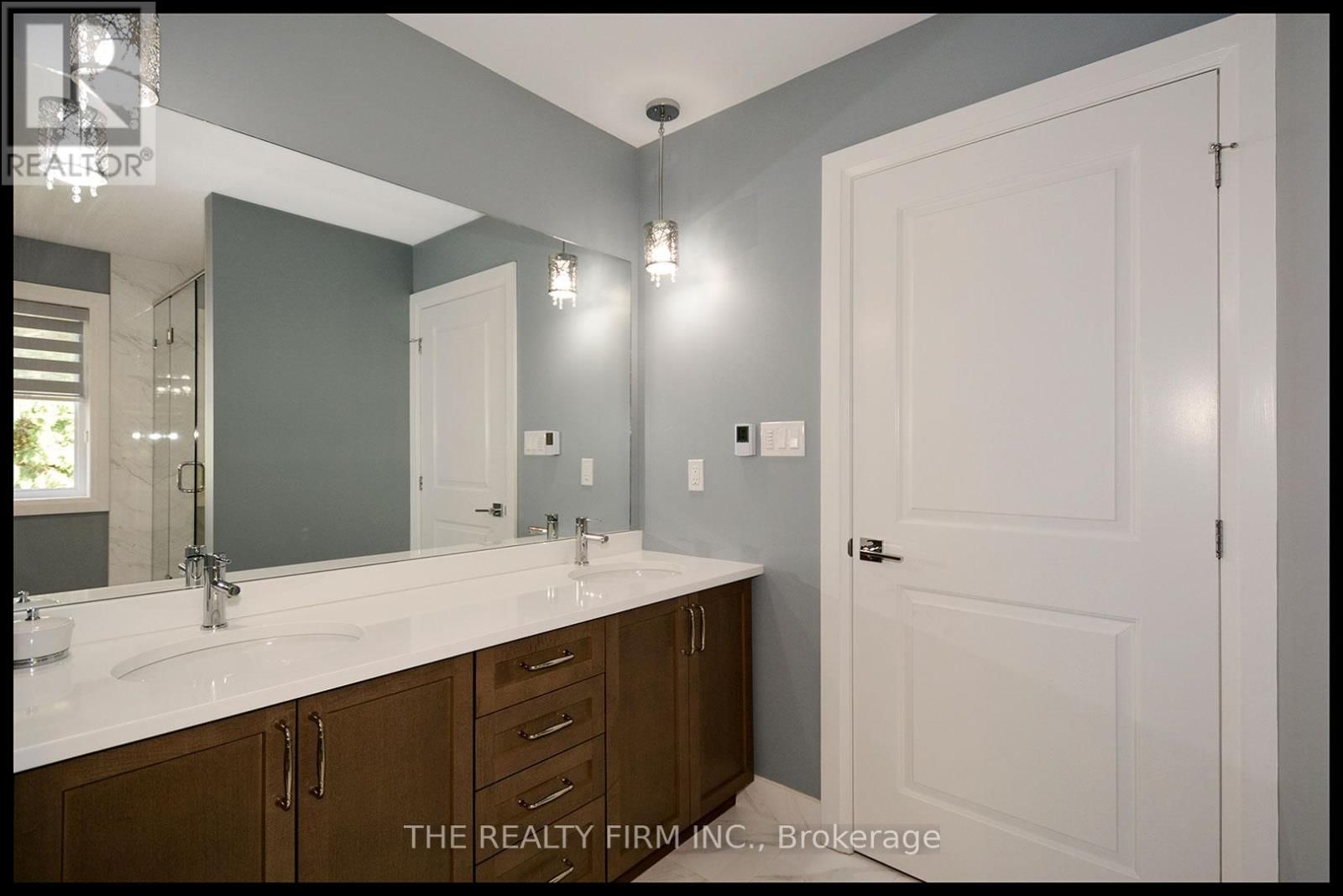 285 ELIZABETH STREET Image 14