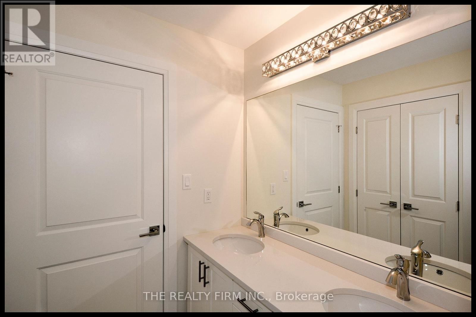 285 ELIZABETH STREET Image 20