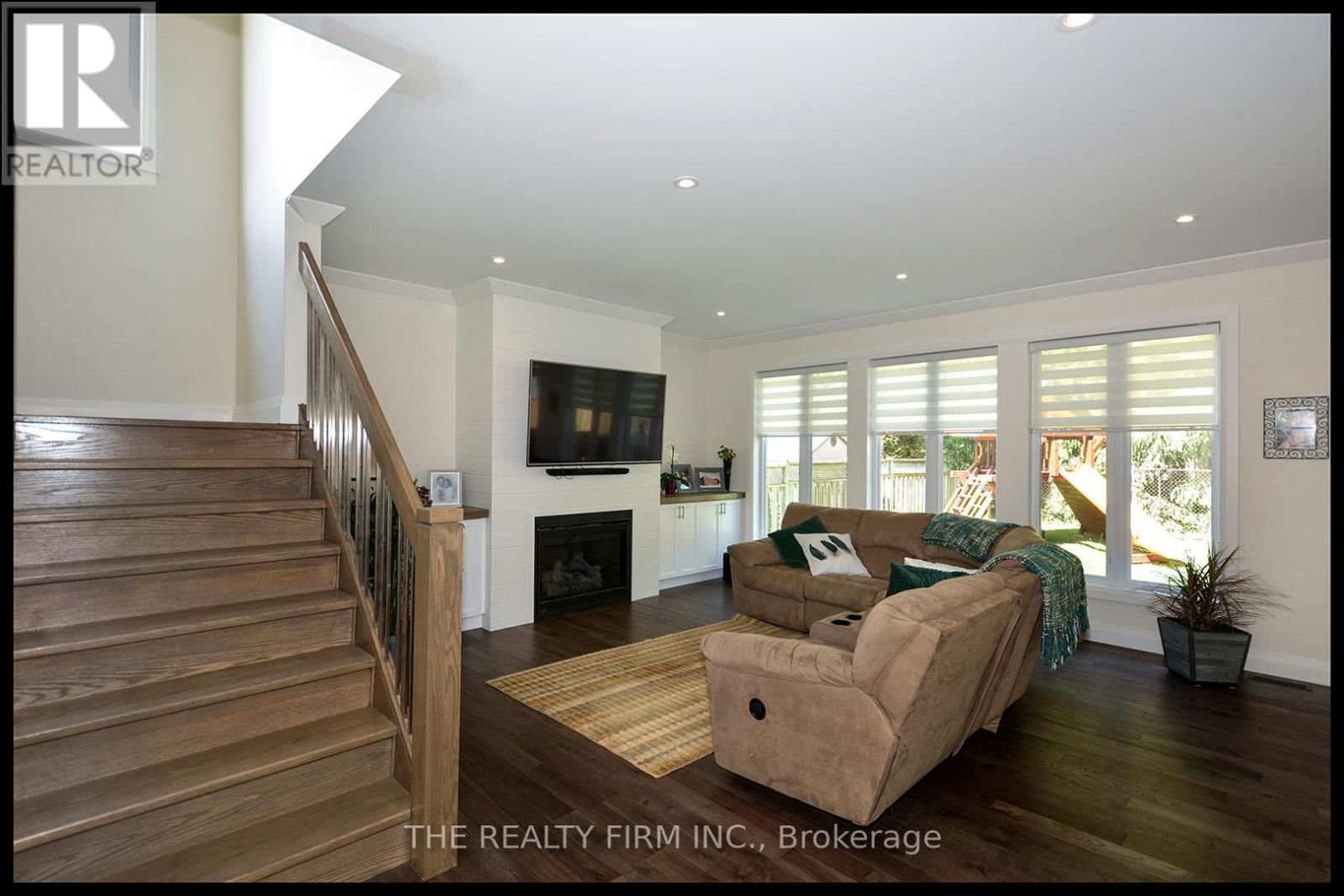 285 ELIZABETH STREET Image 3