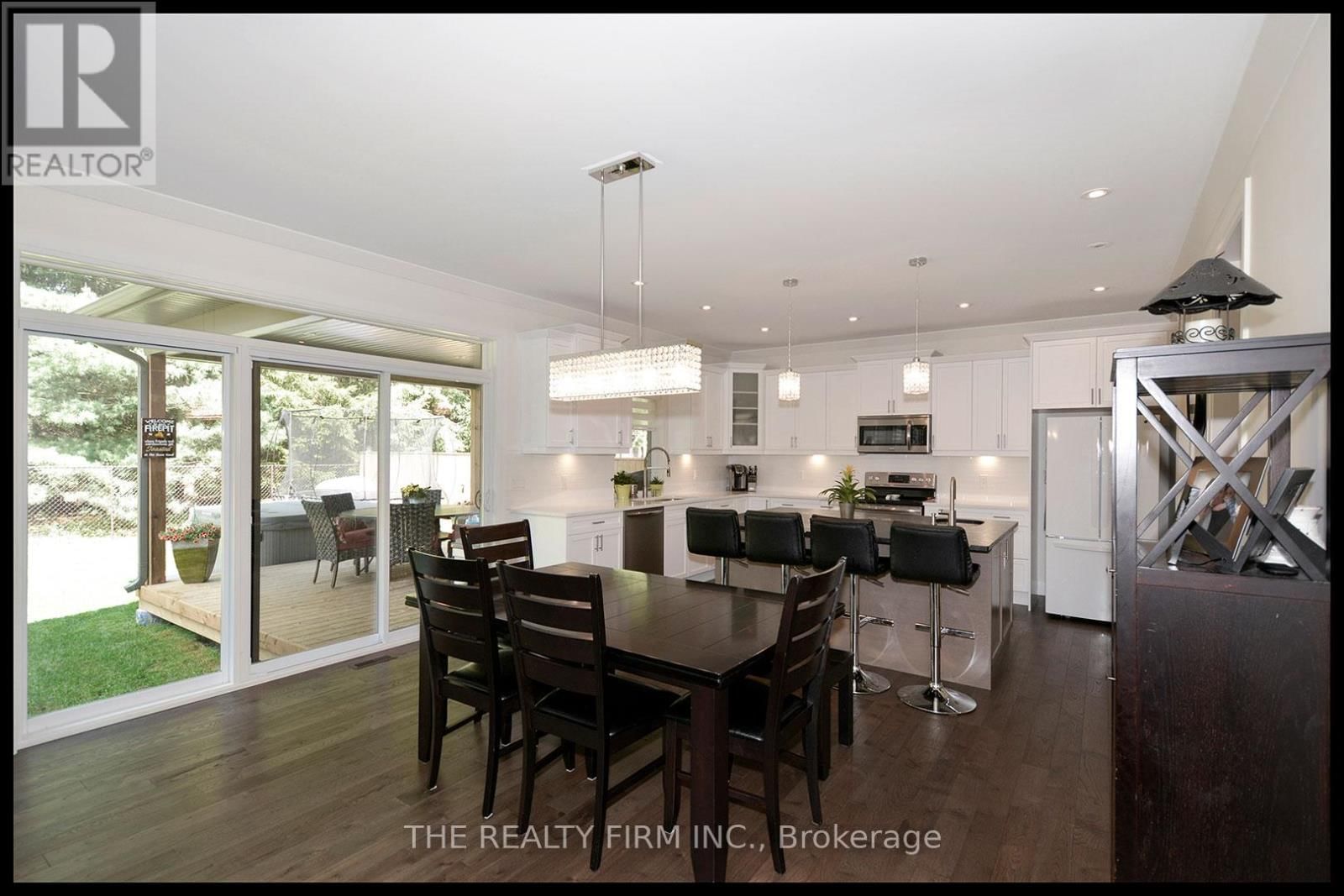 285 ELIZABETH STREET Image 7