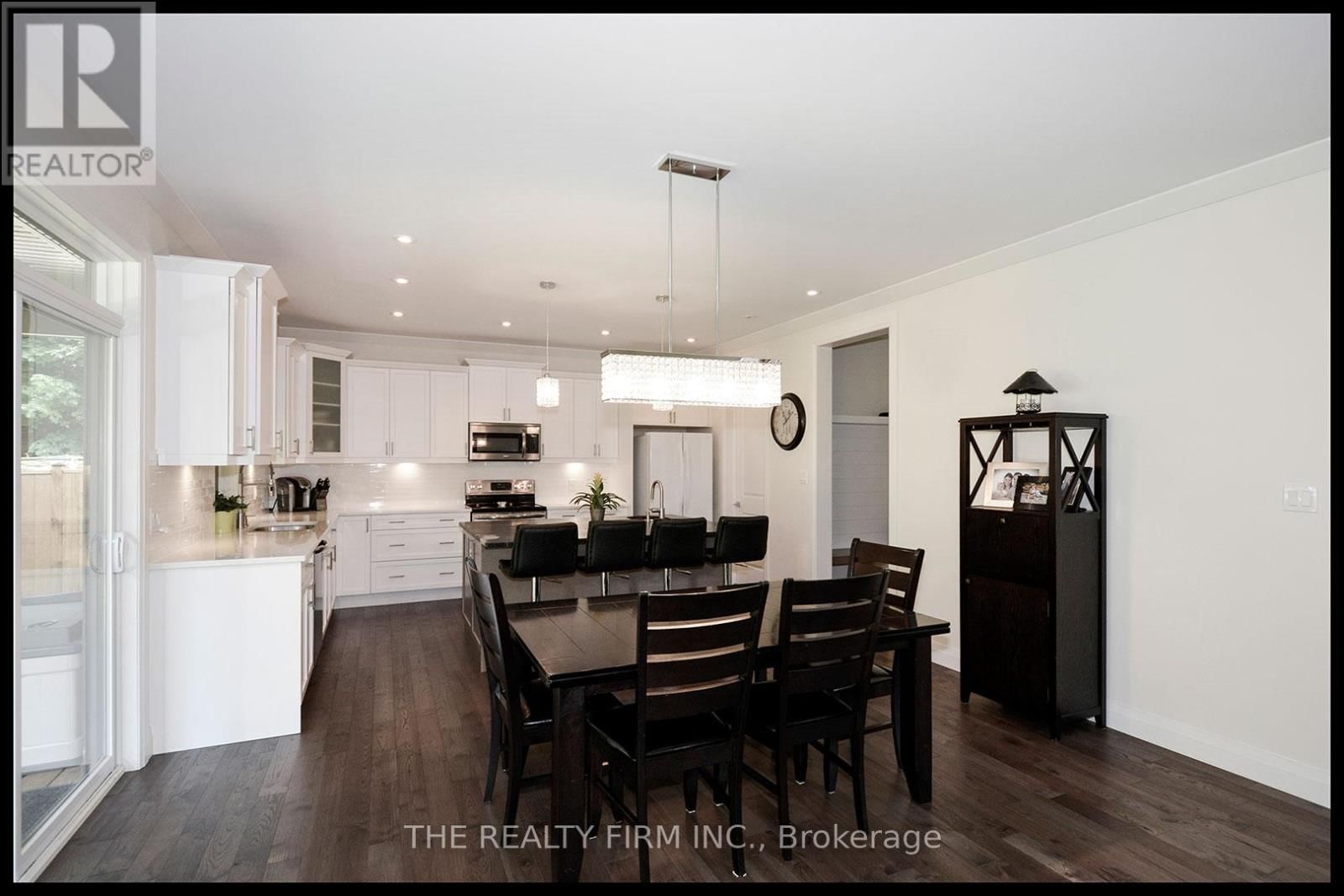 285 ELIZABETH STREET Image 8