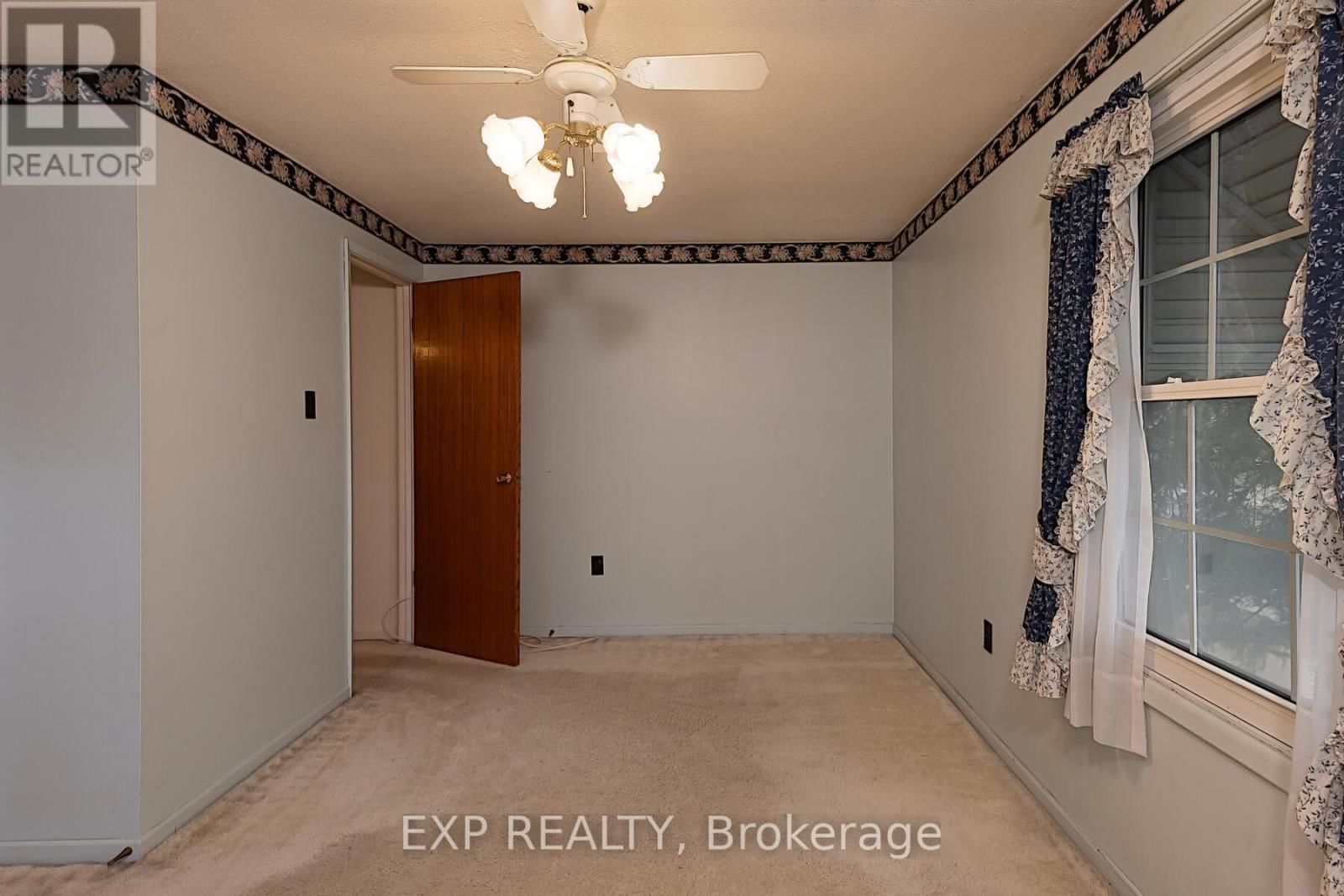 1109 SPRUCEDALE ROAD Image 20