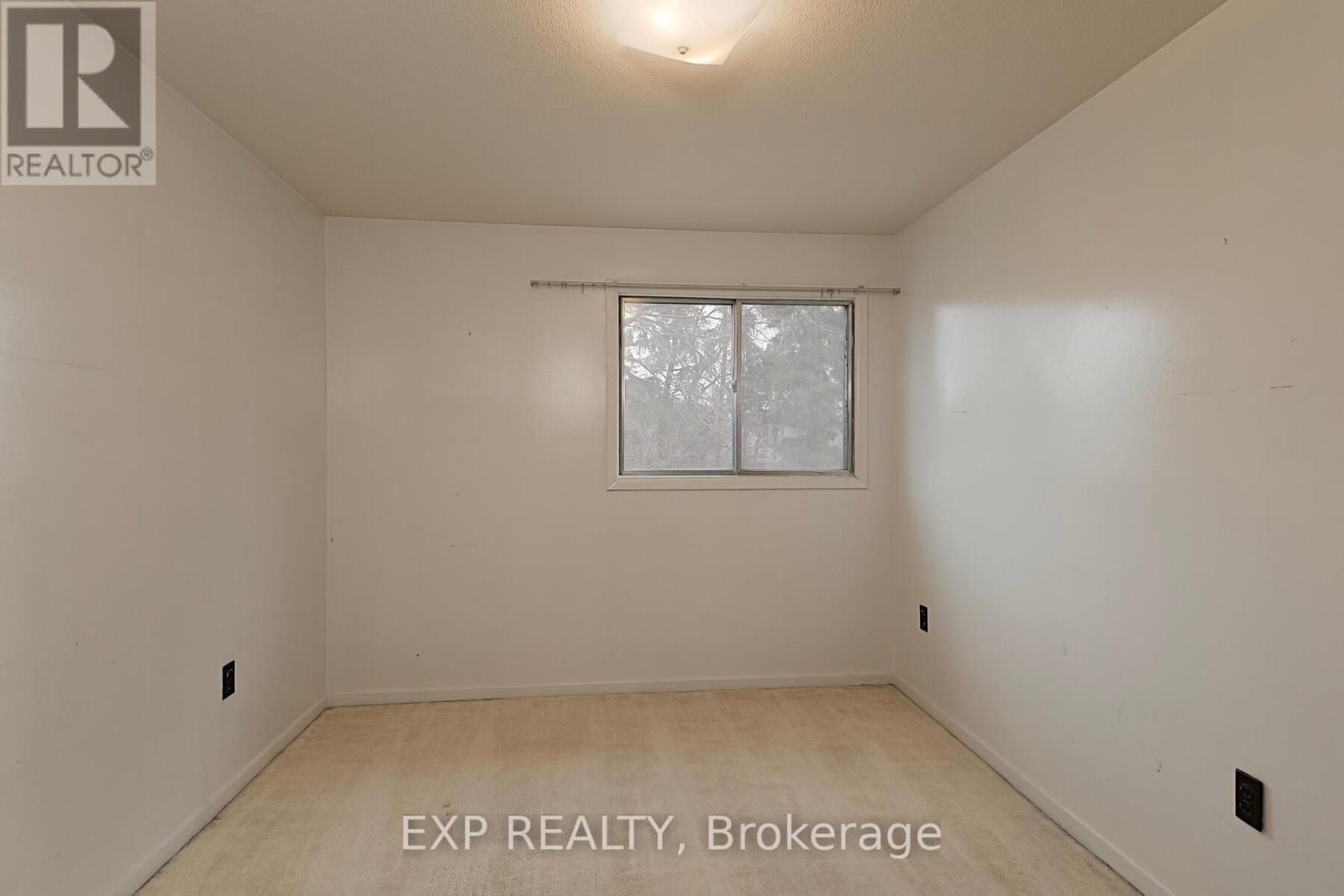 1109 SPRUCEDALE ROAD Image 21