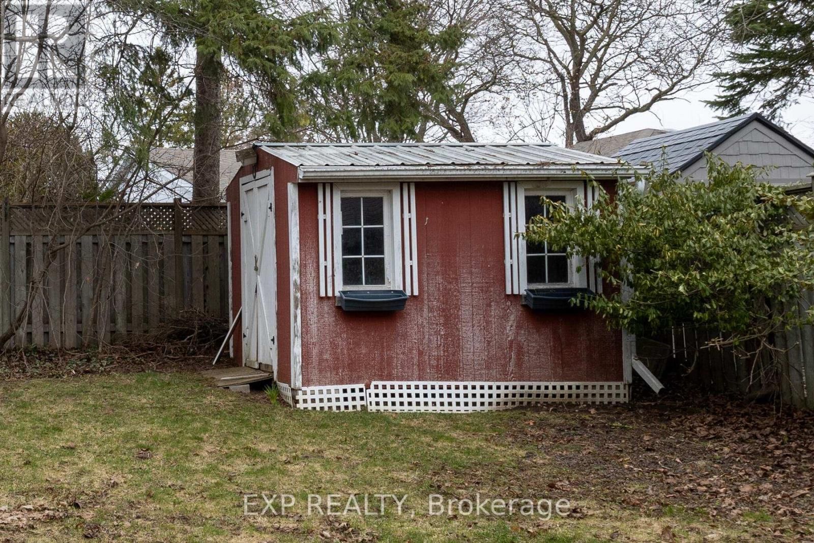 1109 SPRUCEDALE ROAD Image 36