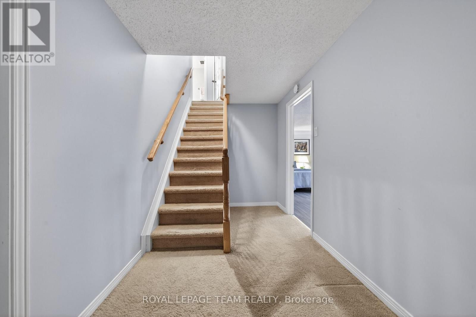 11 GLEN ABBEY CRESCENT Image 32
