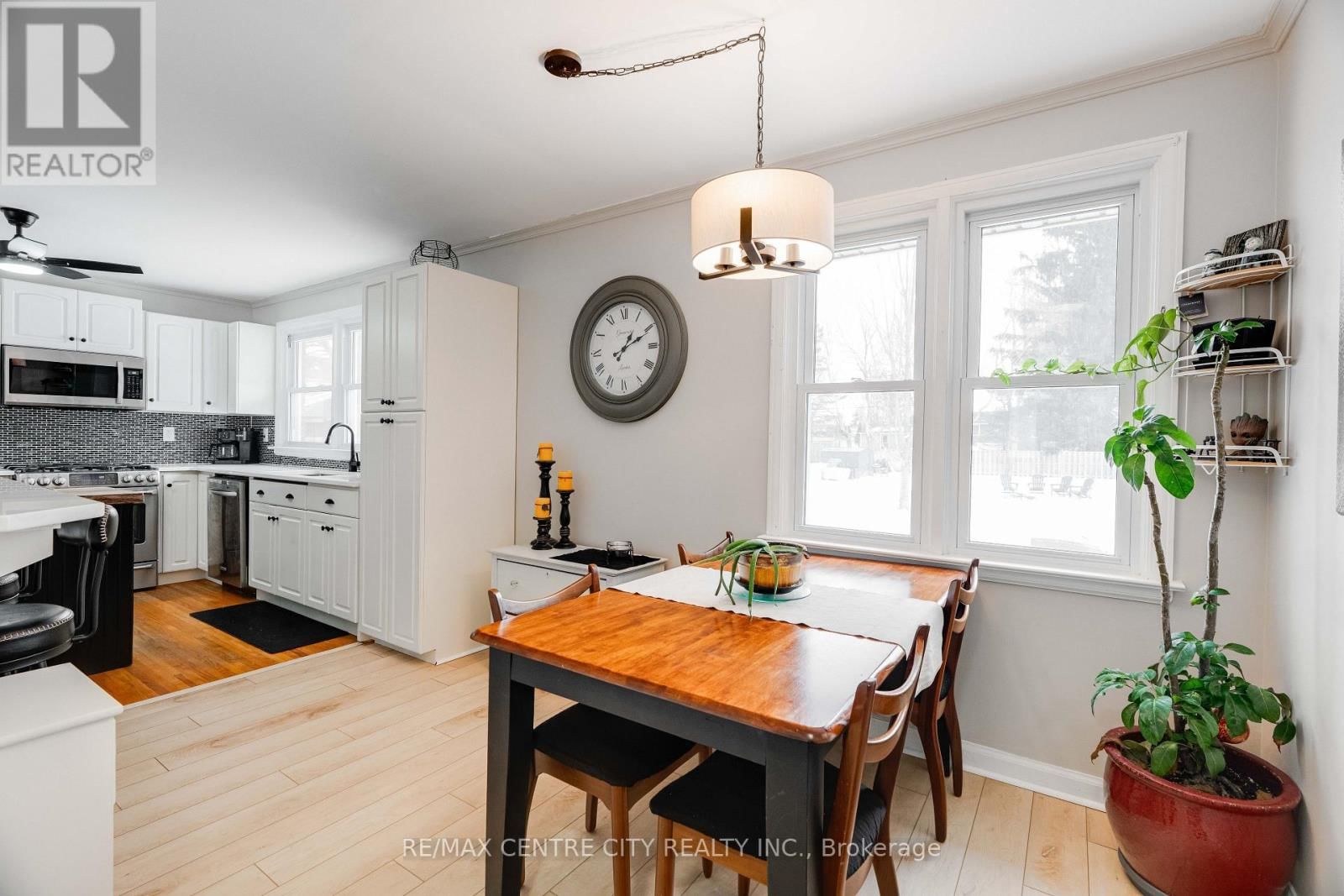 311 ADELAIDE STREET Image 15