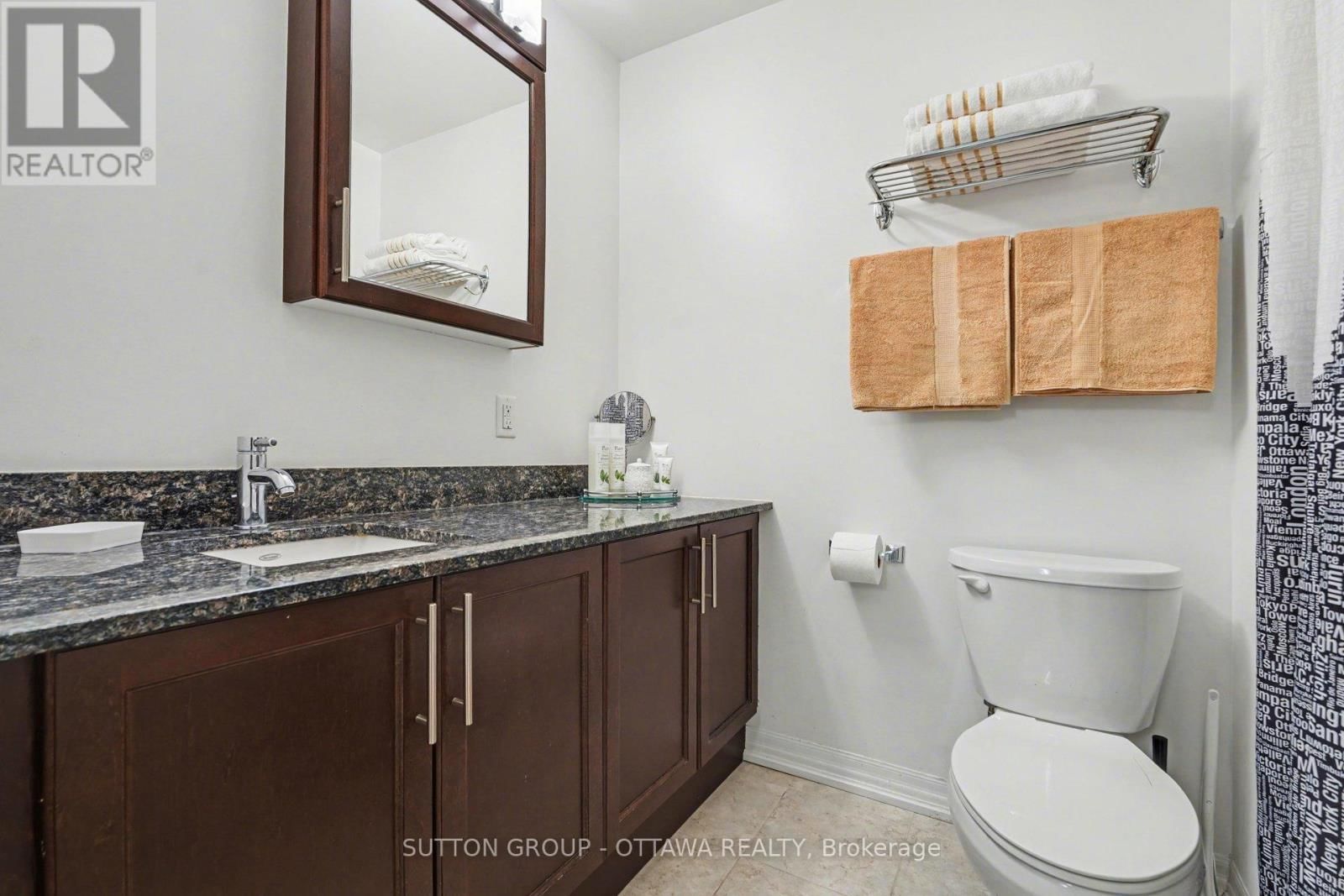 1807 - 242 RIDEAU STREET Image 10