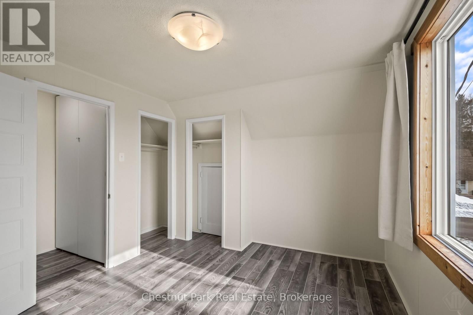 175 CRESCENT DRIVE Image 17