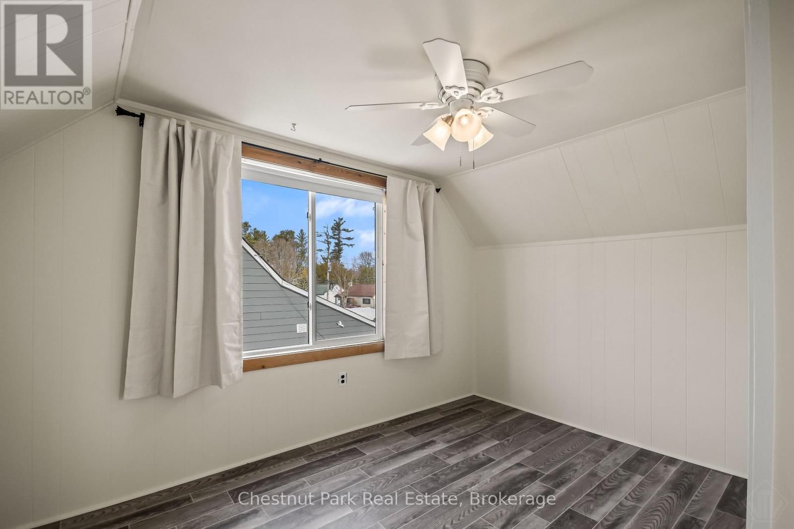 175 CRESCENT DRIVE Image 18