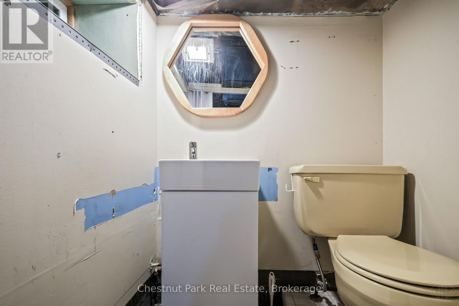 175 CRESCENT DRIVE Image 20