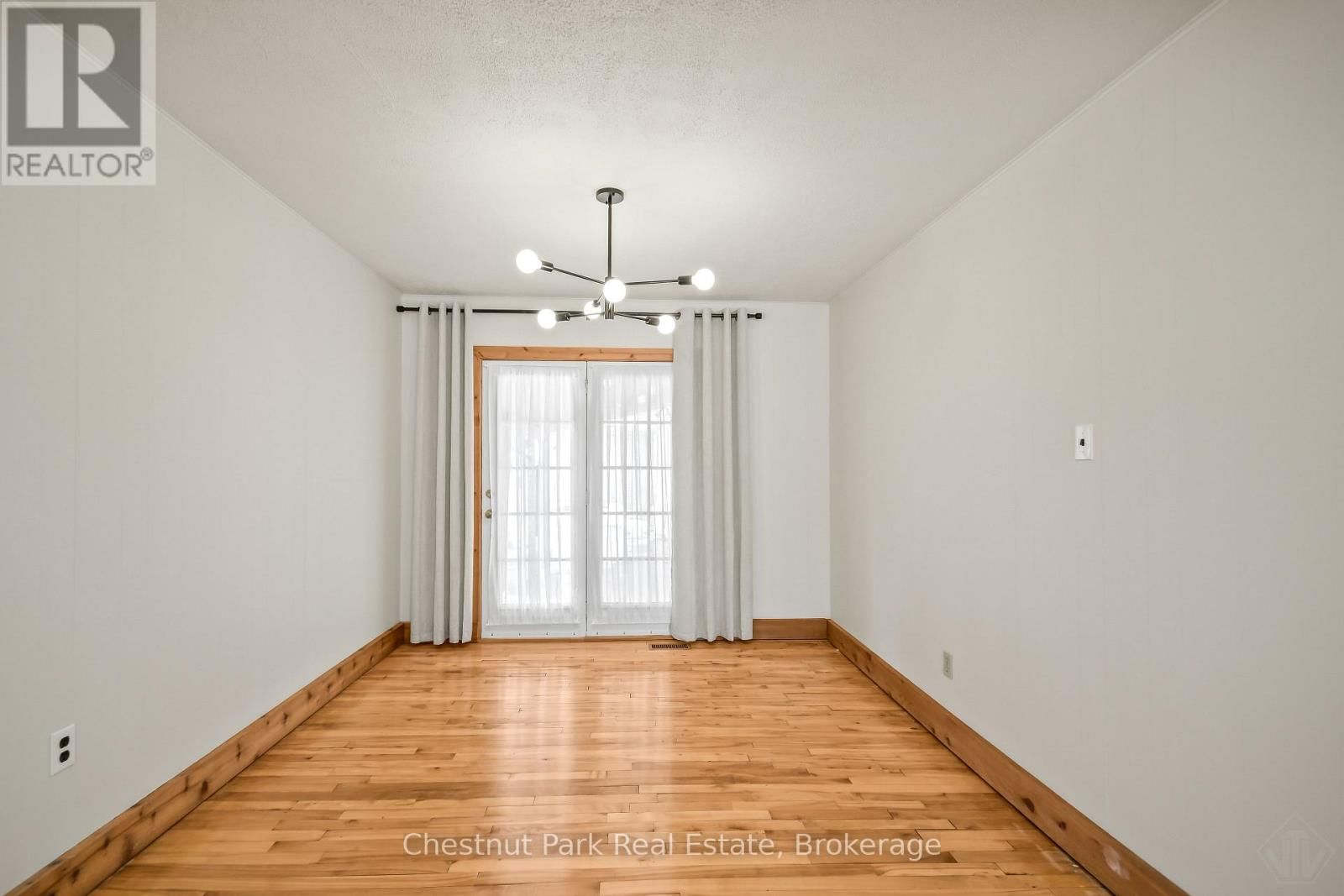 175 CRESCENT DRIVE Image 9