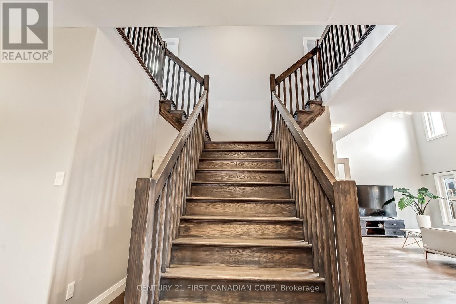 753 SUPERIOR DRIVE Image 12