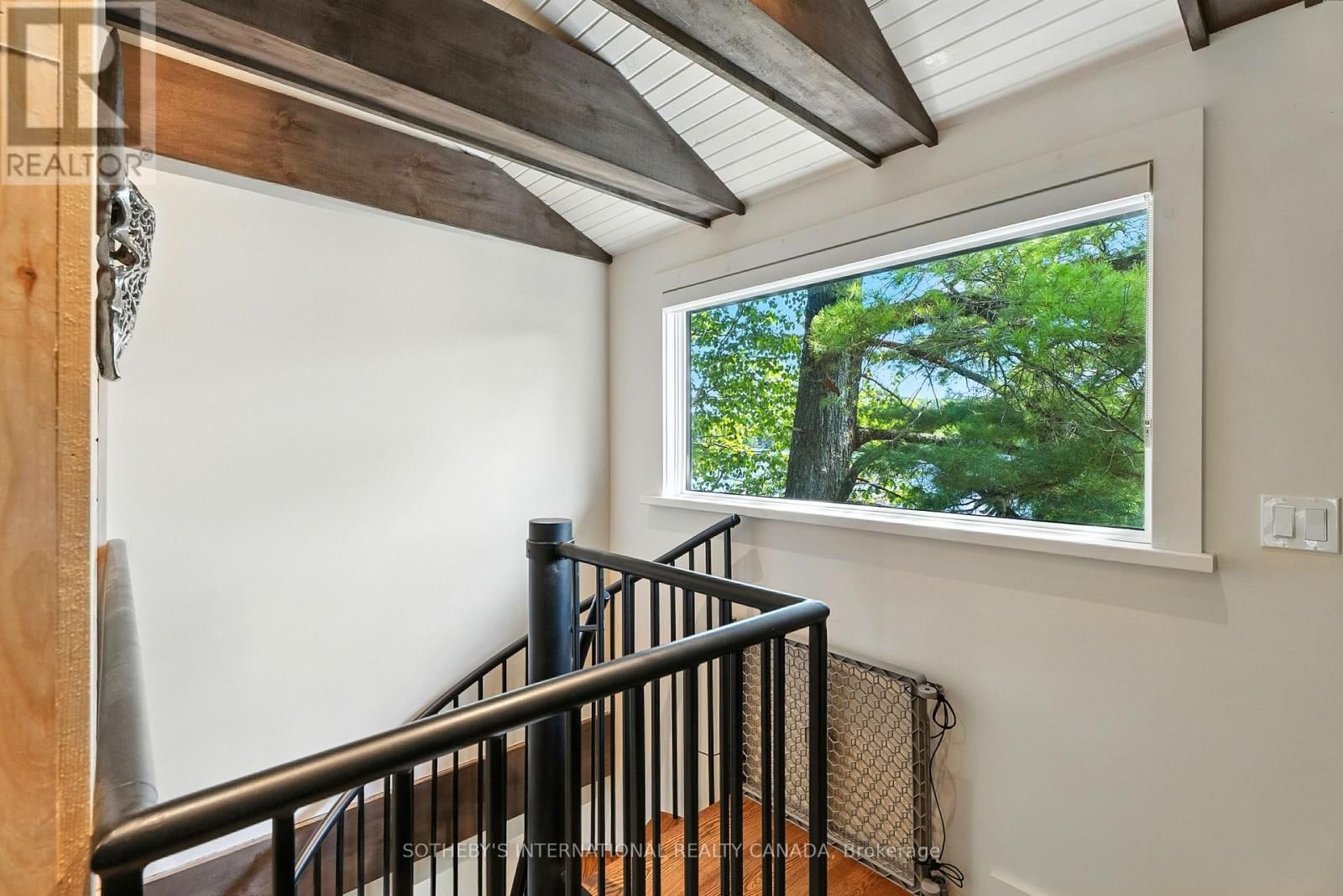 1023 MCCABE ROAD Image 20