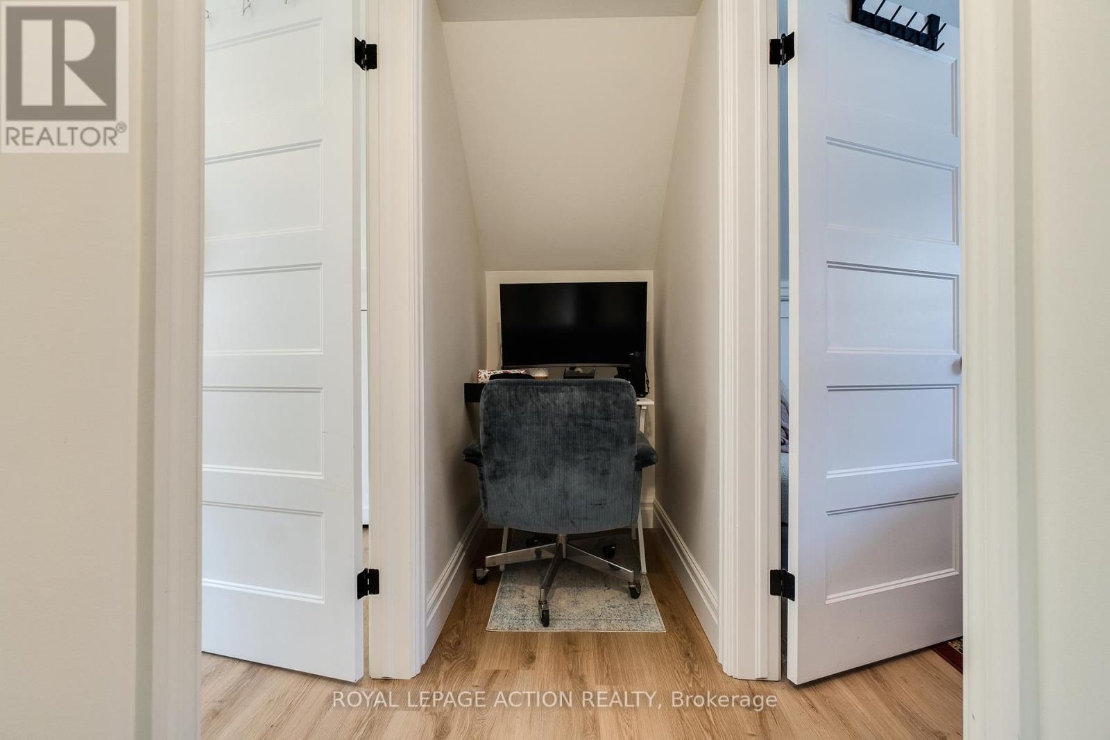 17 DRUMMOND STREET Image 12