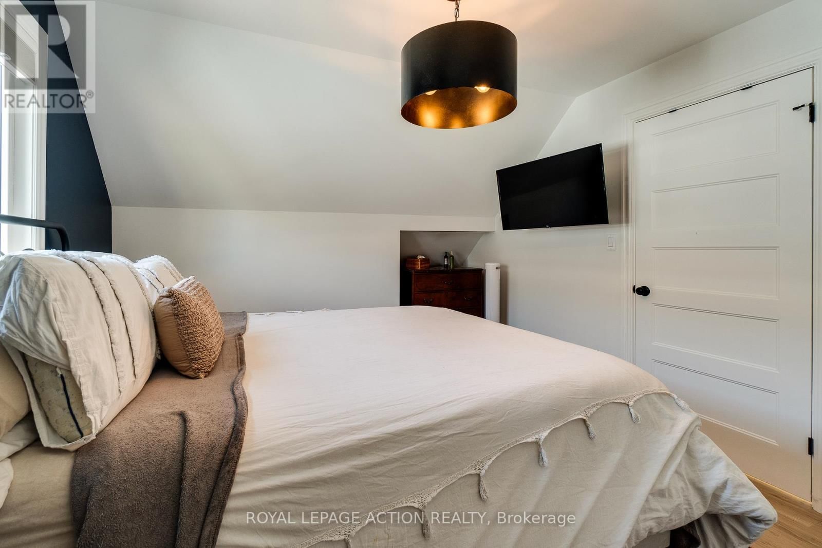 17 DRUMMOND STREET Image 14