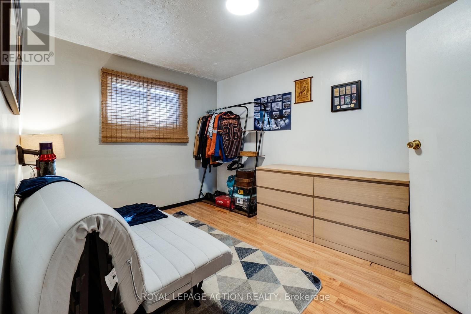 17 DRUMMOND STREET Image 8