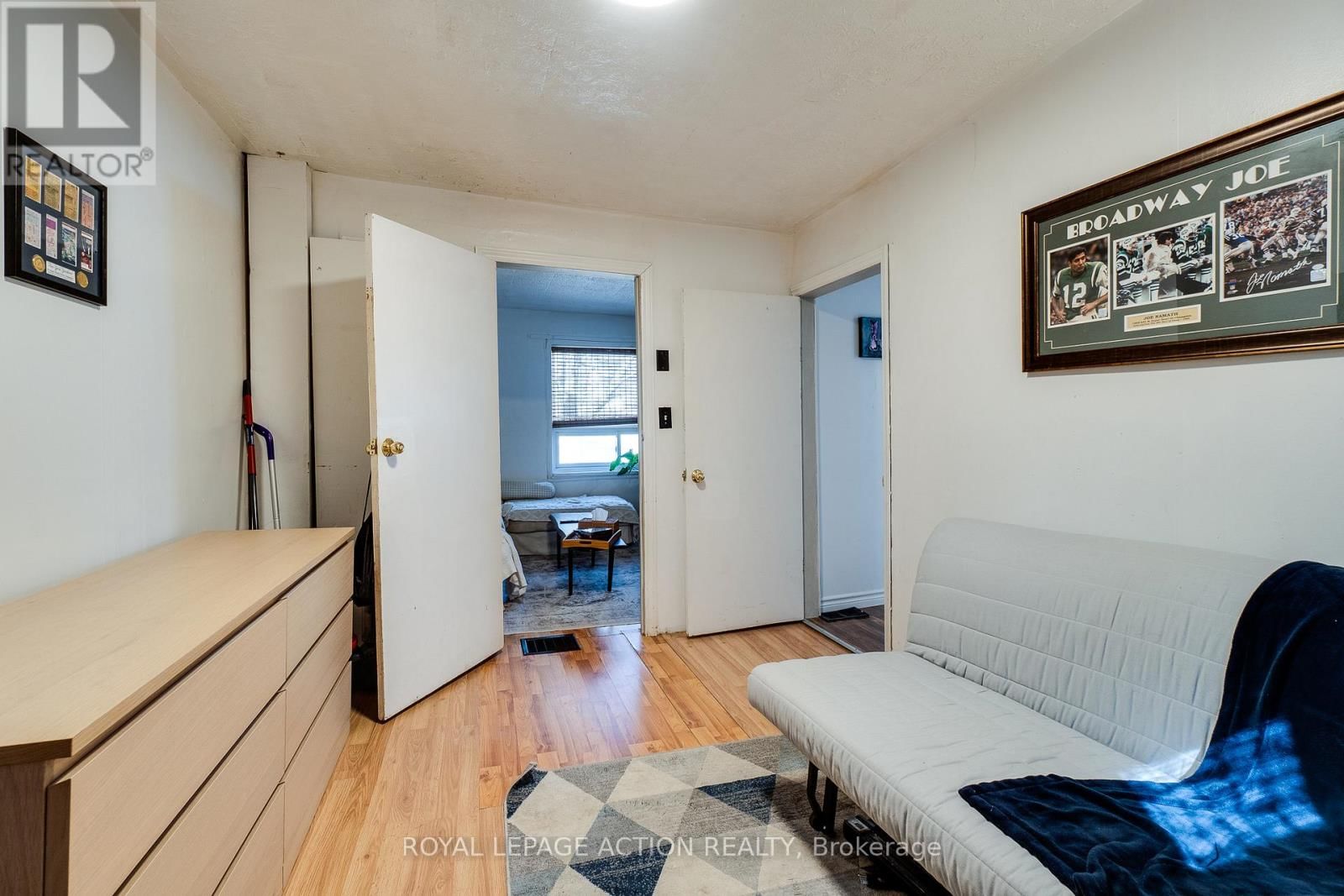 17 DRUMMOND STREET Image 9