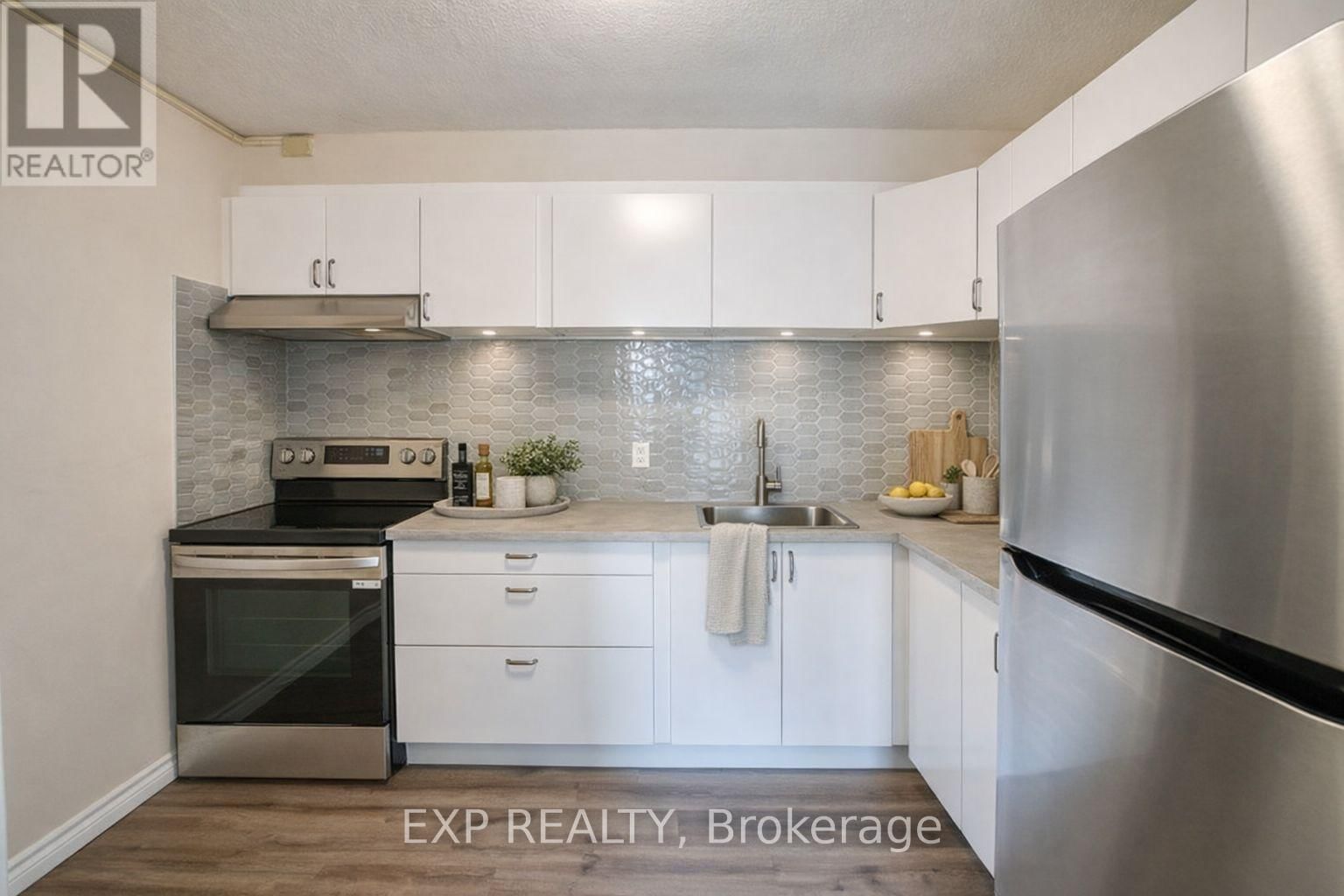 1201 - 1380 PRINCE OF WALES DRIVE Image 11