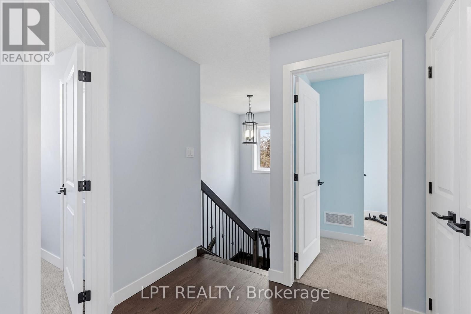 163 MCLEOD STREET Image 23