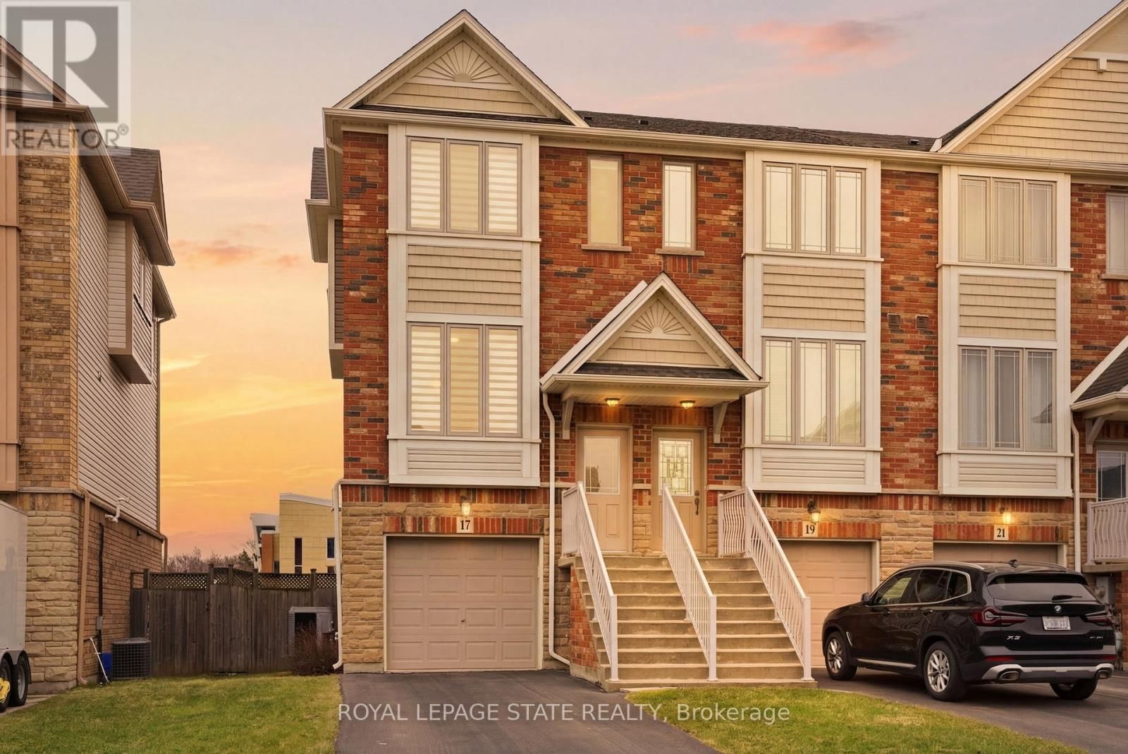 17 HEMLOCK WAY Image 2