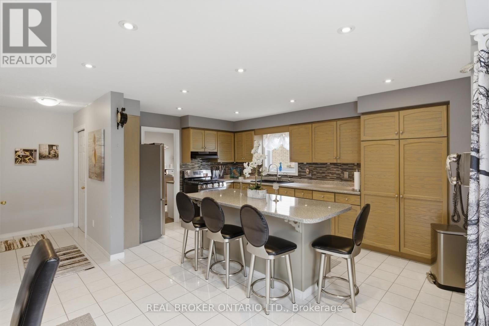 107 ROSE BRIDGE CRESCENT Image 17