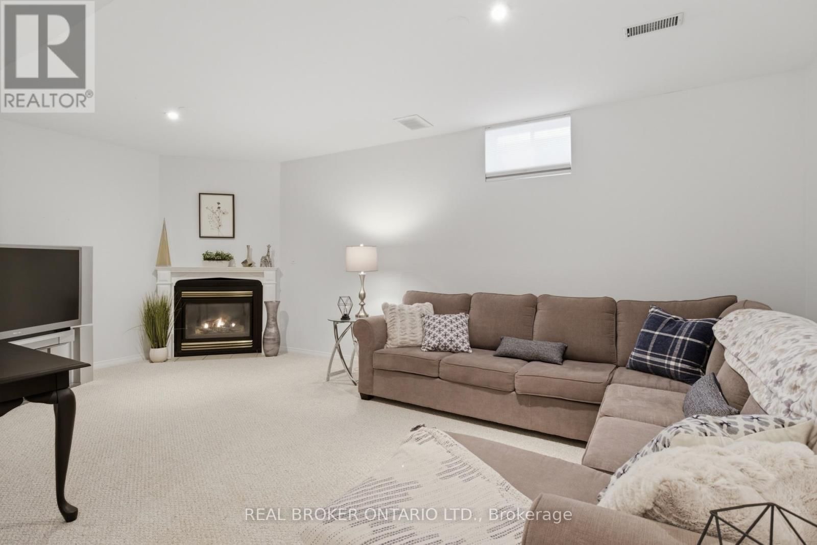 107 ROSE BRIDGE CRESCENT Image 36