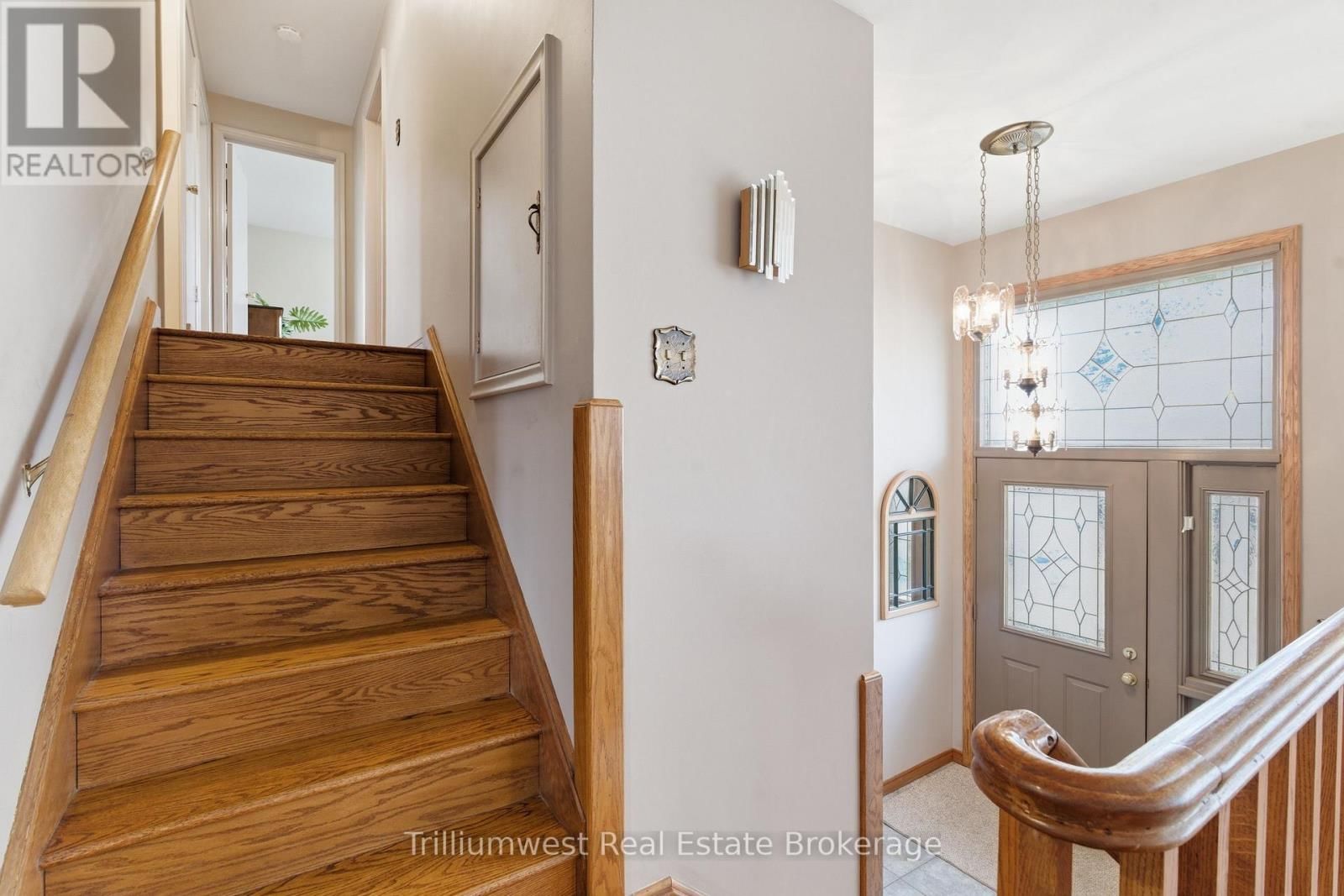 135 BURBANK ROAD Image 19