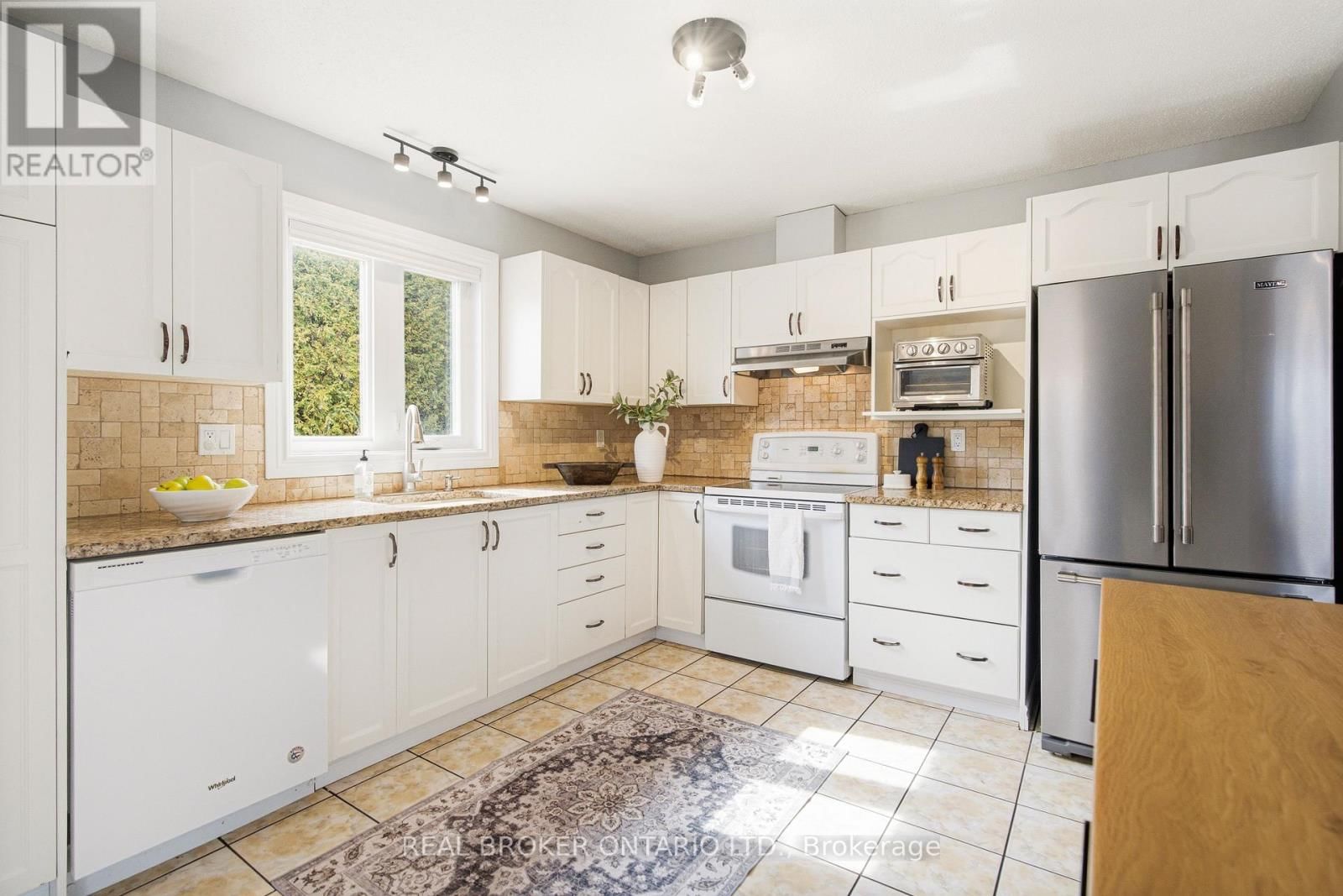 5723 LOYALIST STREET Image 13