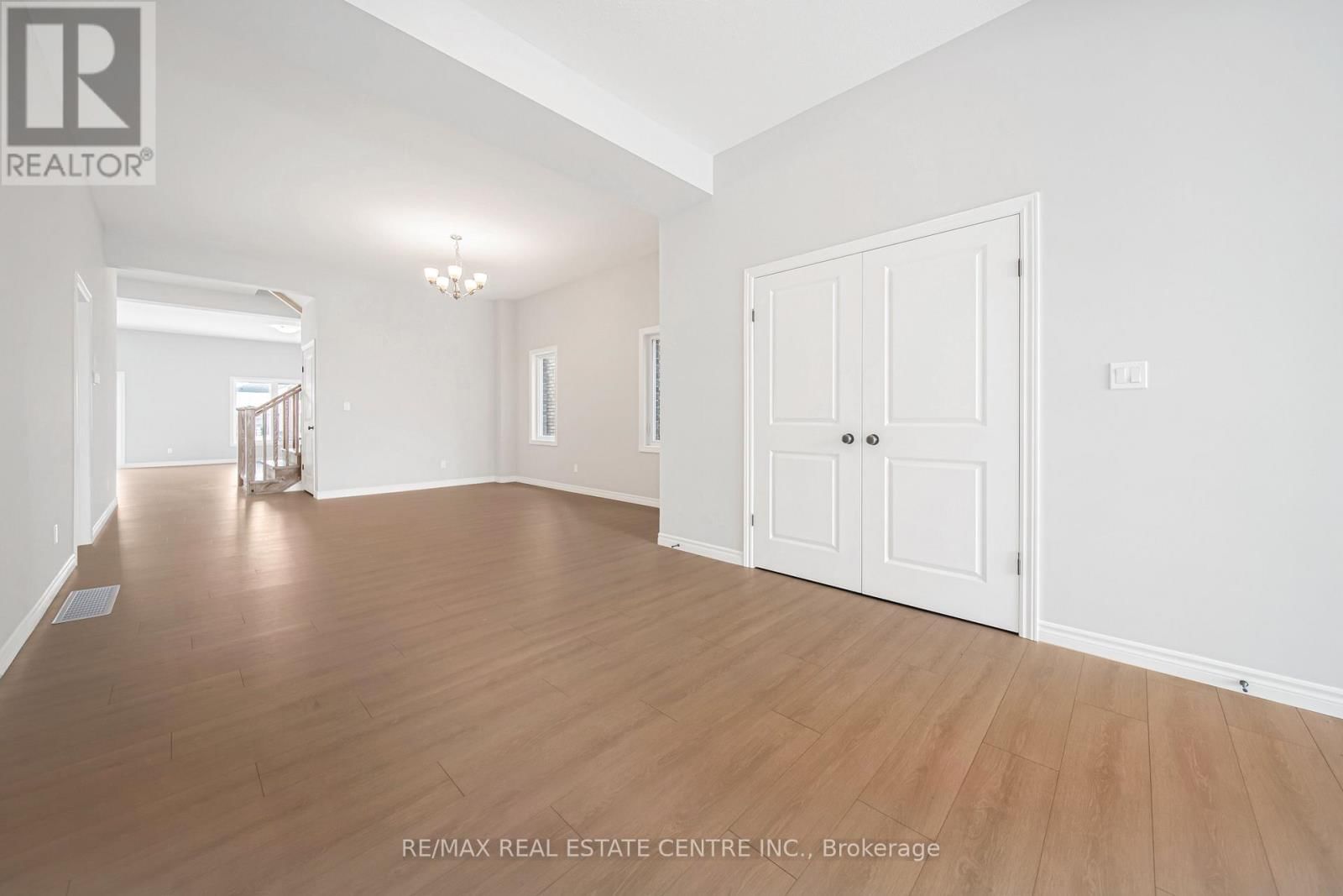 29 BEAN STREET Image 12