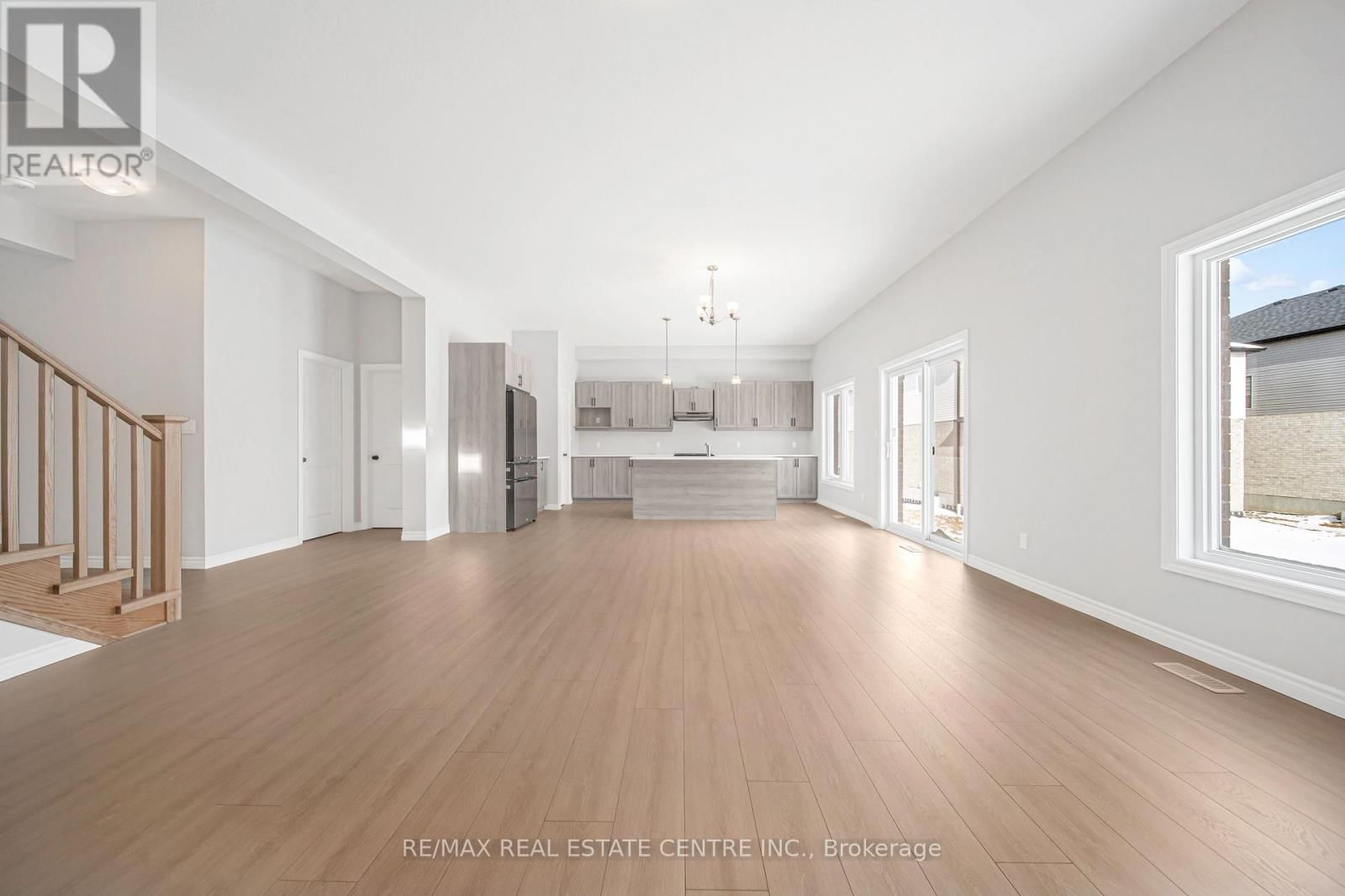 29 BEAN STREET Image 22