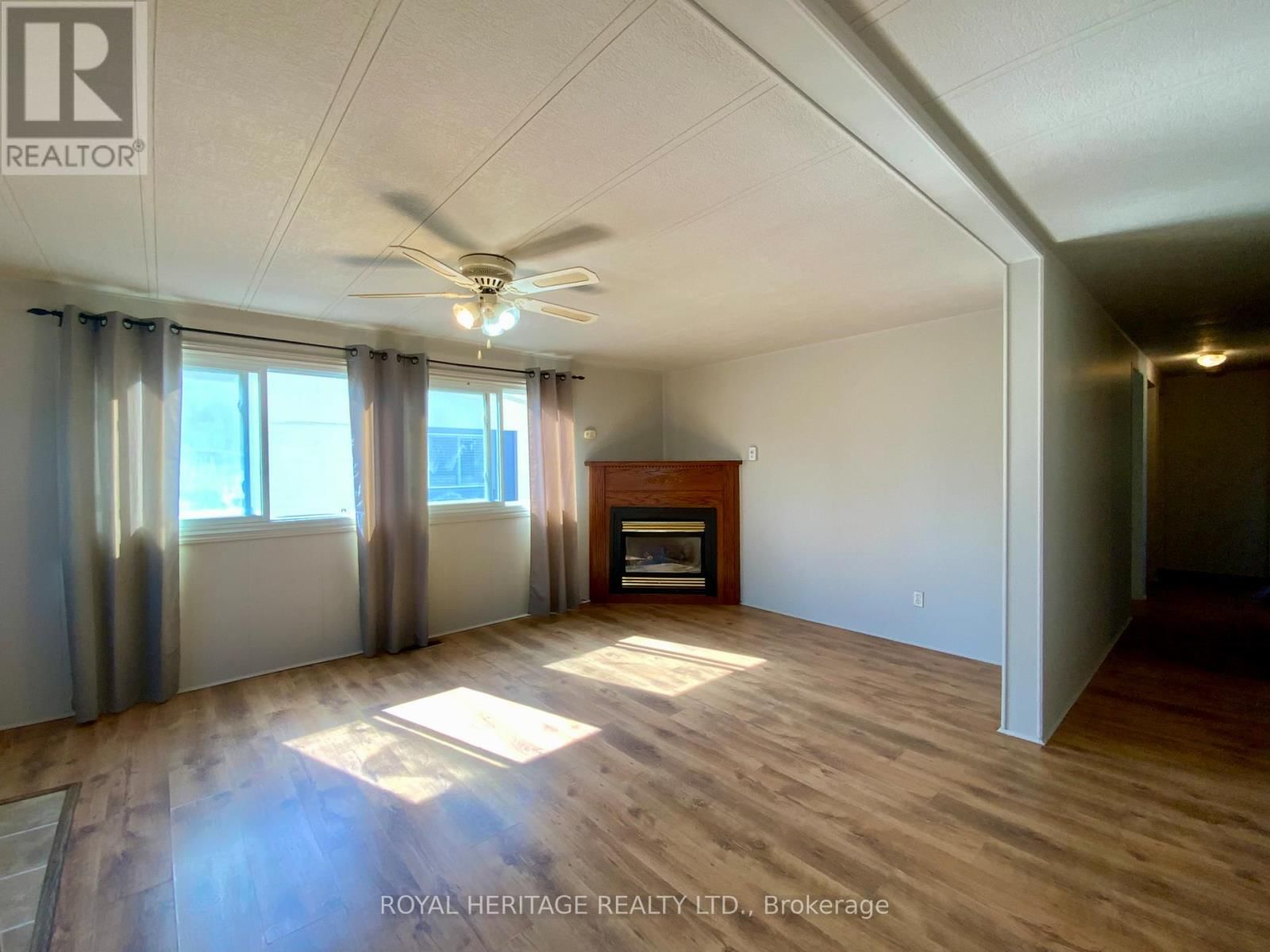 39 CIRCLE DRIVE Image 11