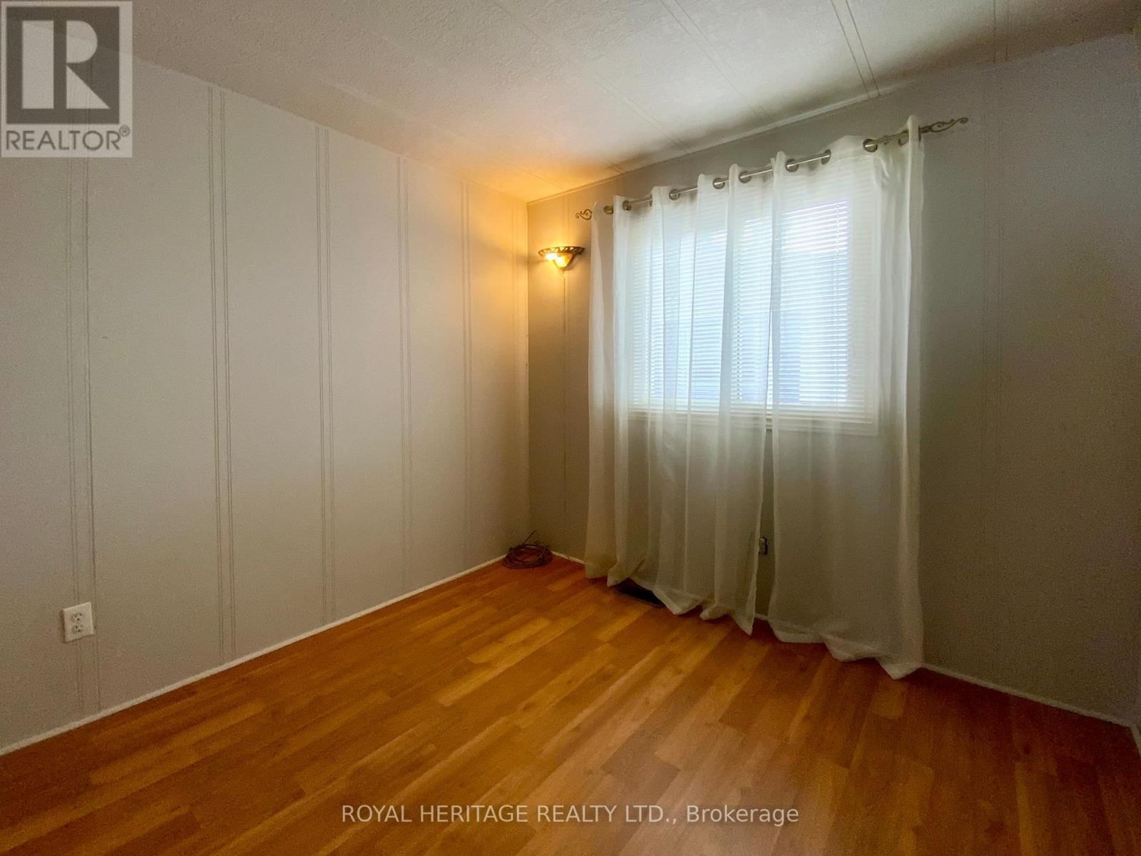 39 CIRCLE DRIVE Image 23