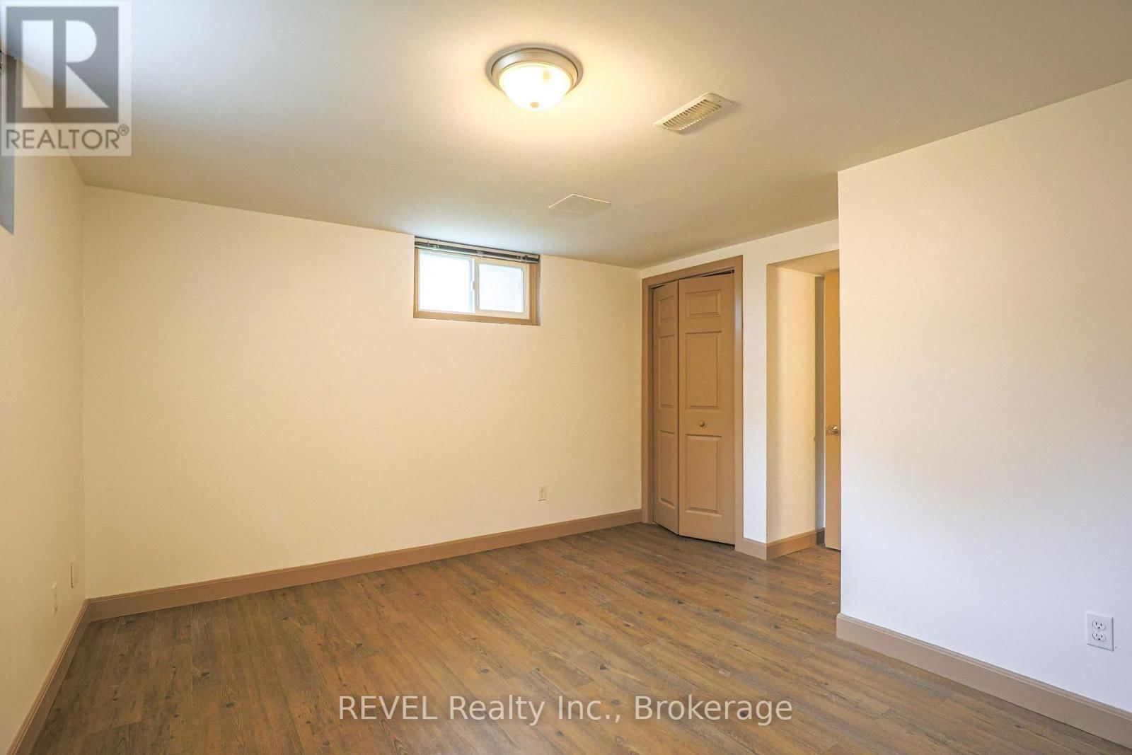 325 GRANTHAM AVENUE Image 23