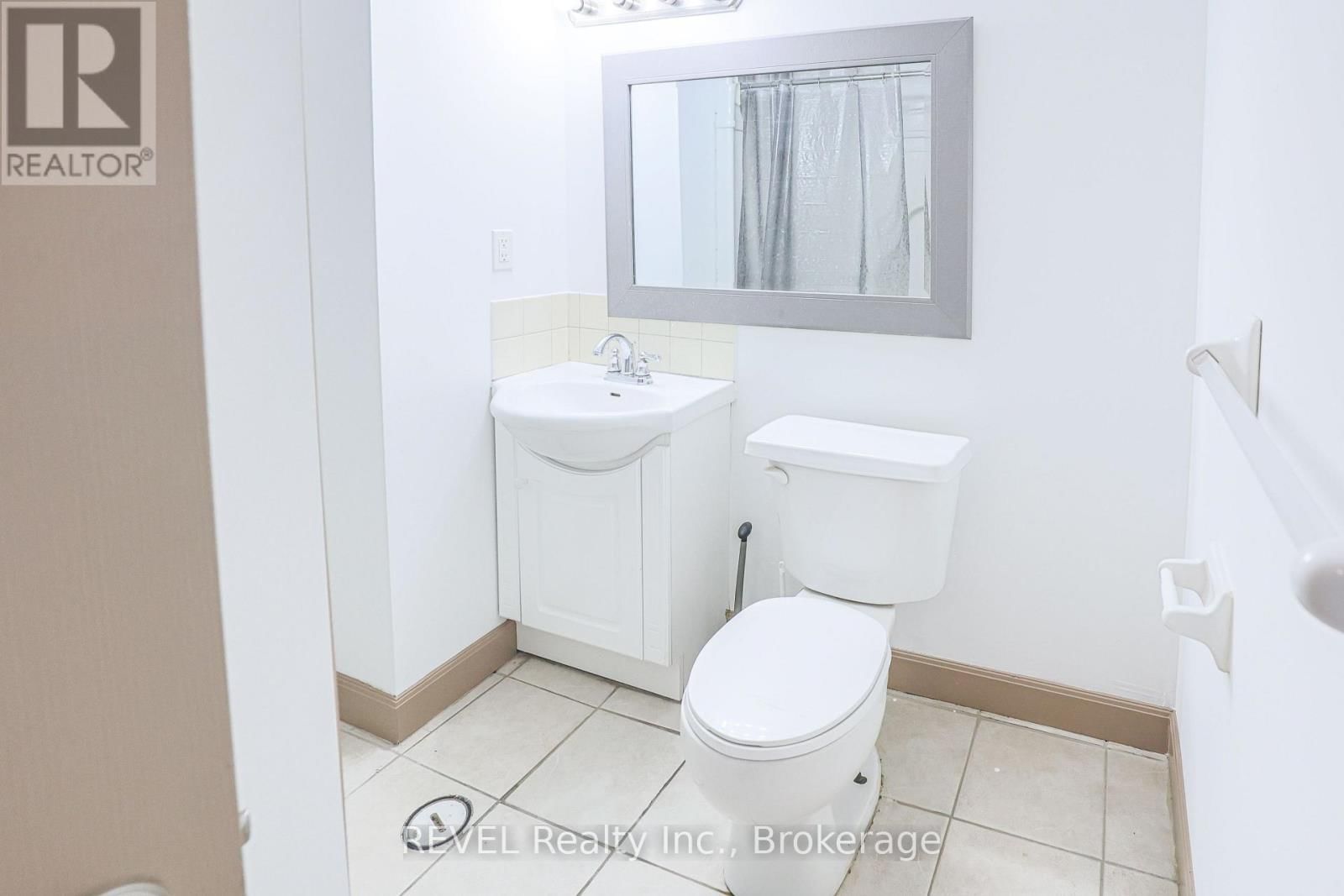 325 GRANTHAM AVENUE Image 26