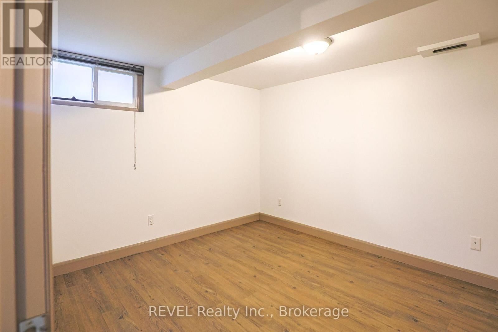 325 GRANTHAM AVENUE Image 28