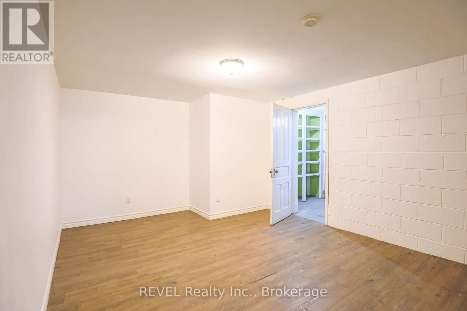 325 GRANTHAM AVENUE Image 30