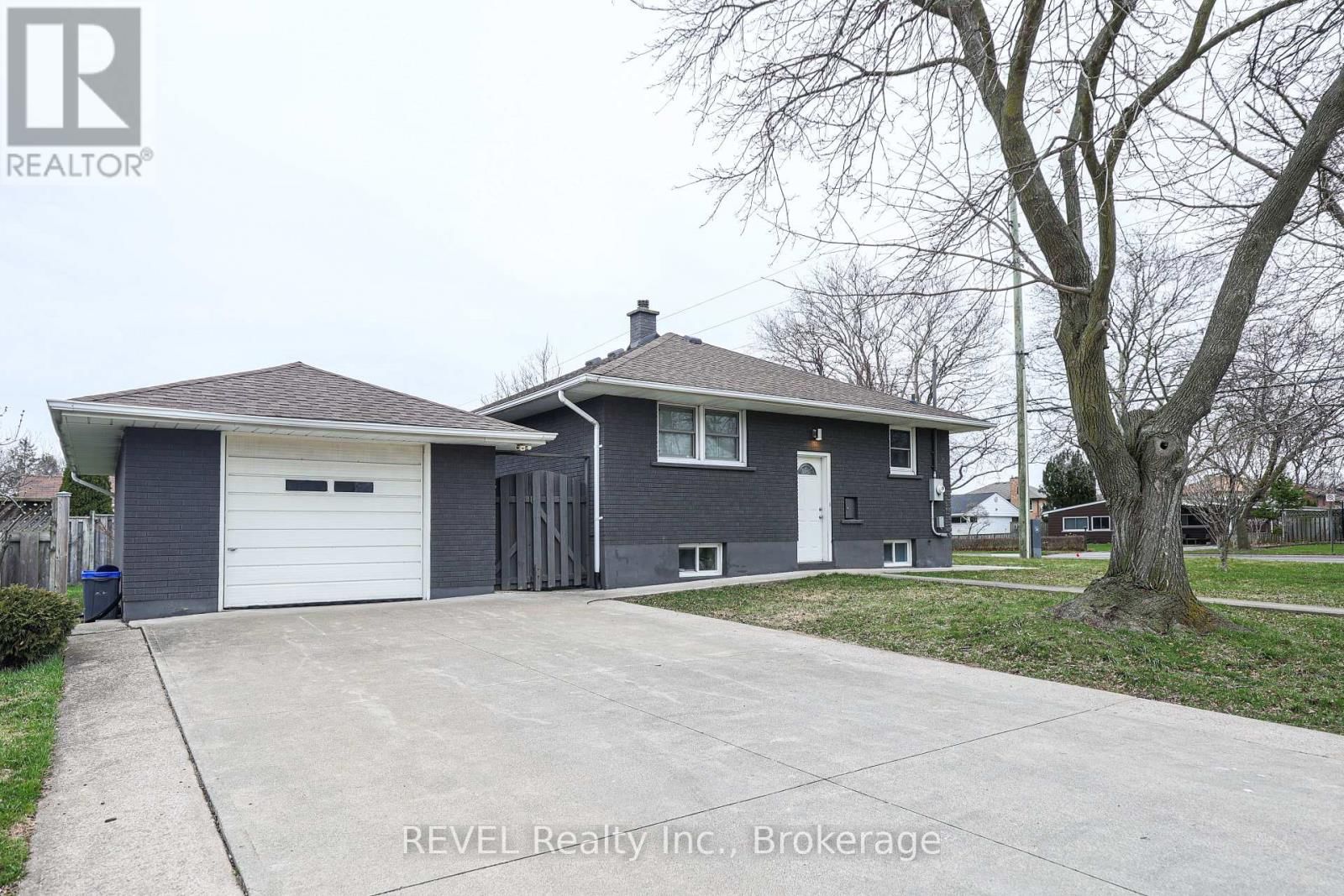 325 GRANTHAM AVENUE Image 5