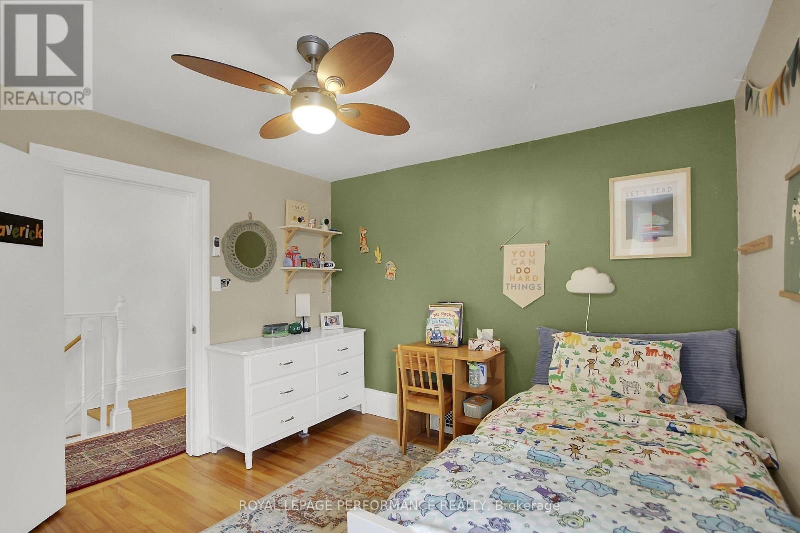 345 TWEEDSMUIR AVENUE Image 8