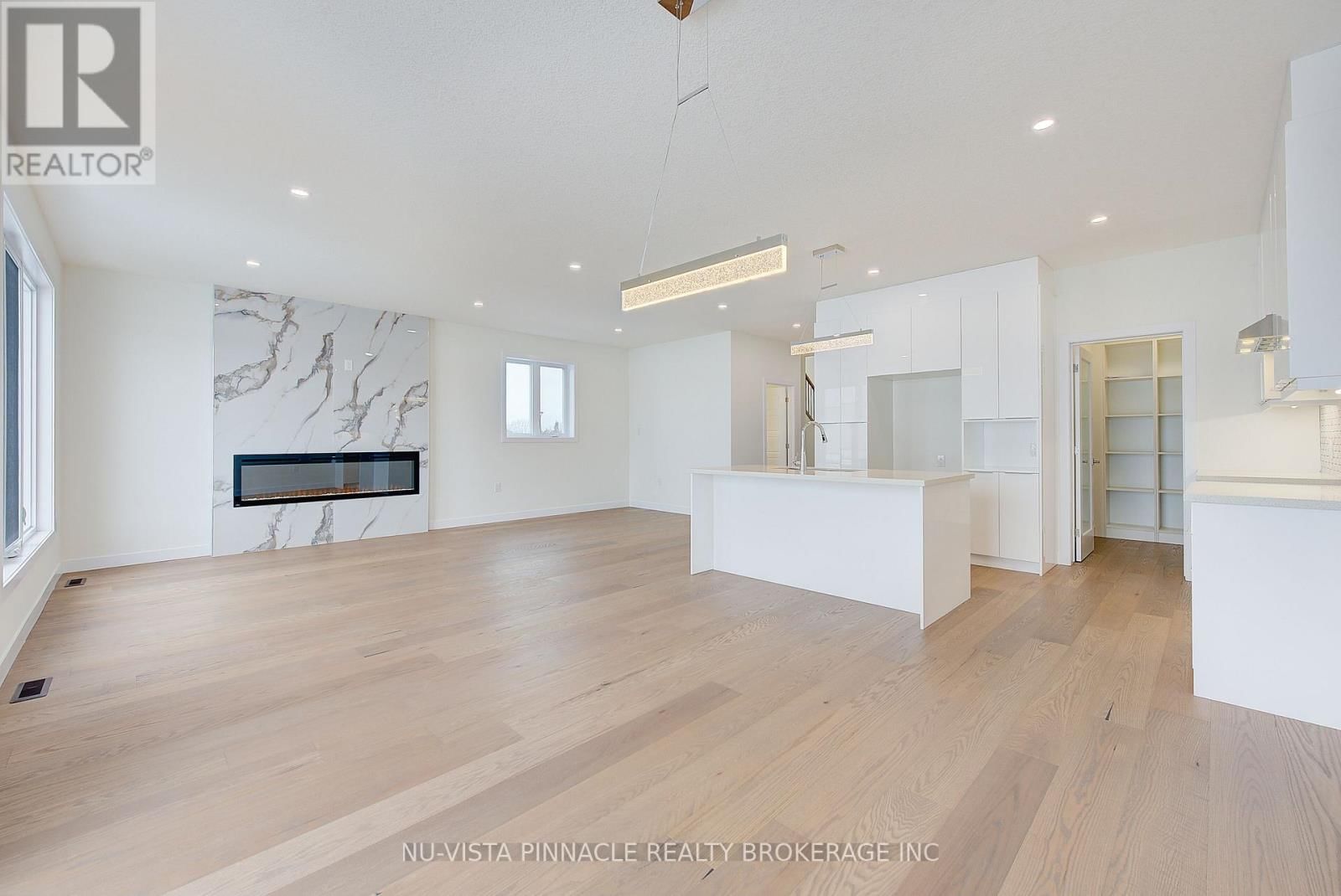 236 GREENE STREET Image 10