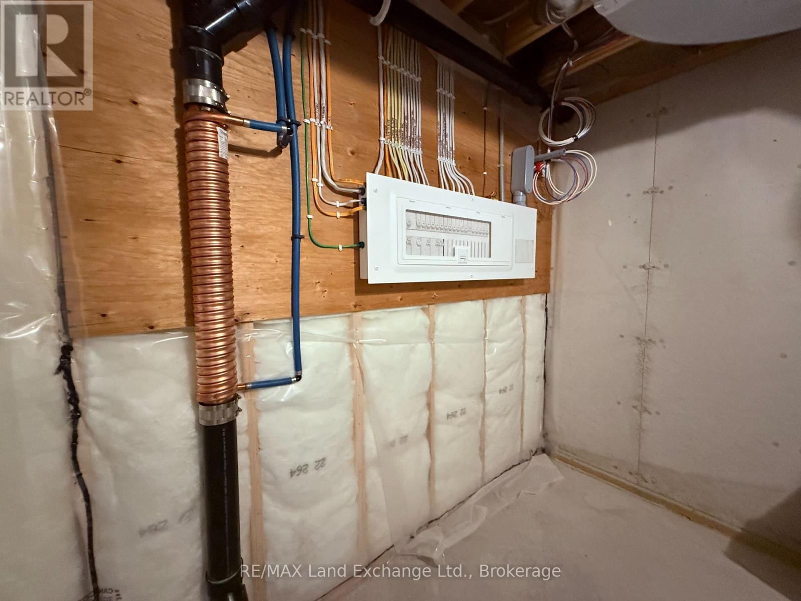 Unit 2 - 8 GOLF LINKS ROAD Image 21